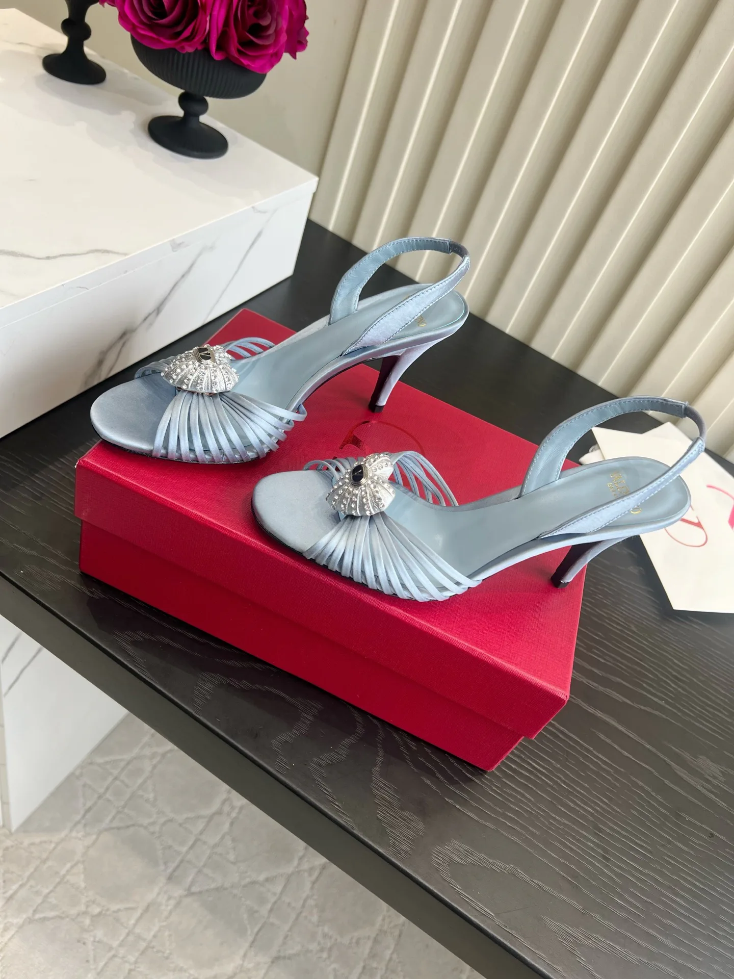 Босоножки Женские Valentino 18322862