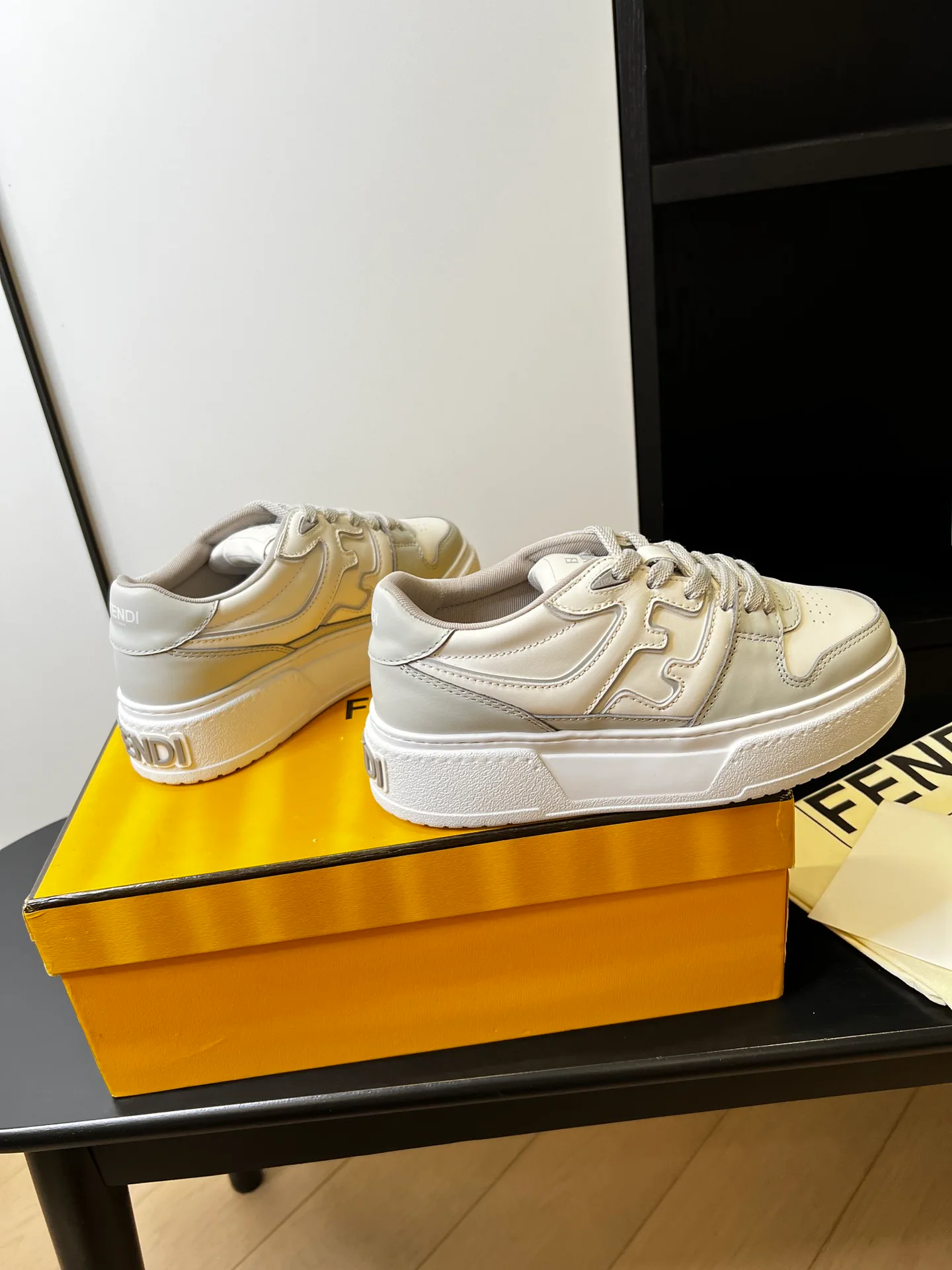 Кроссовки Женские Fendi 515274