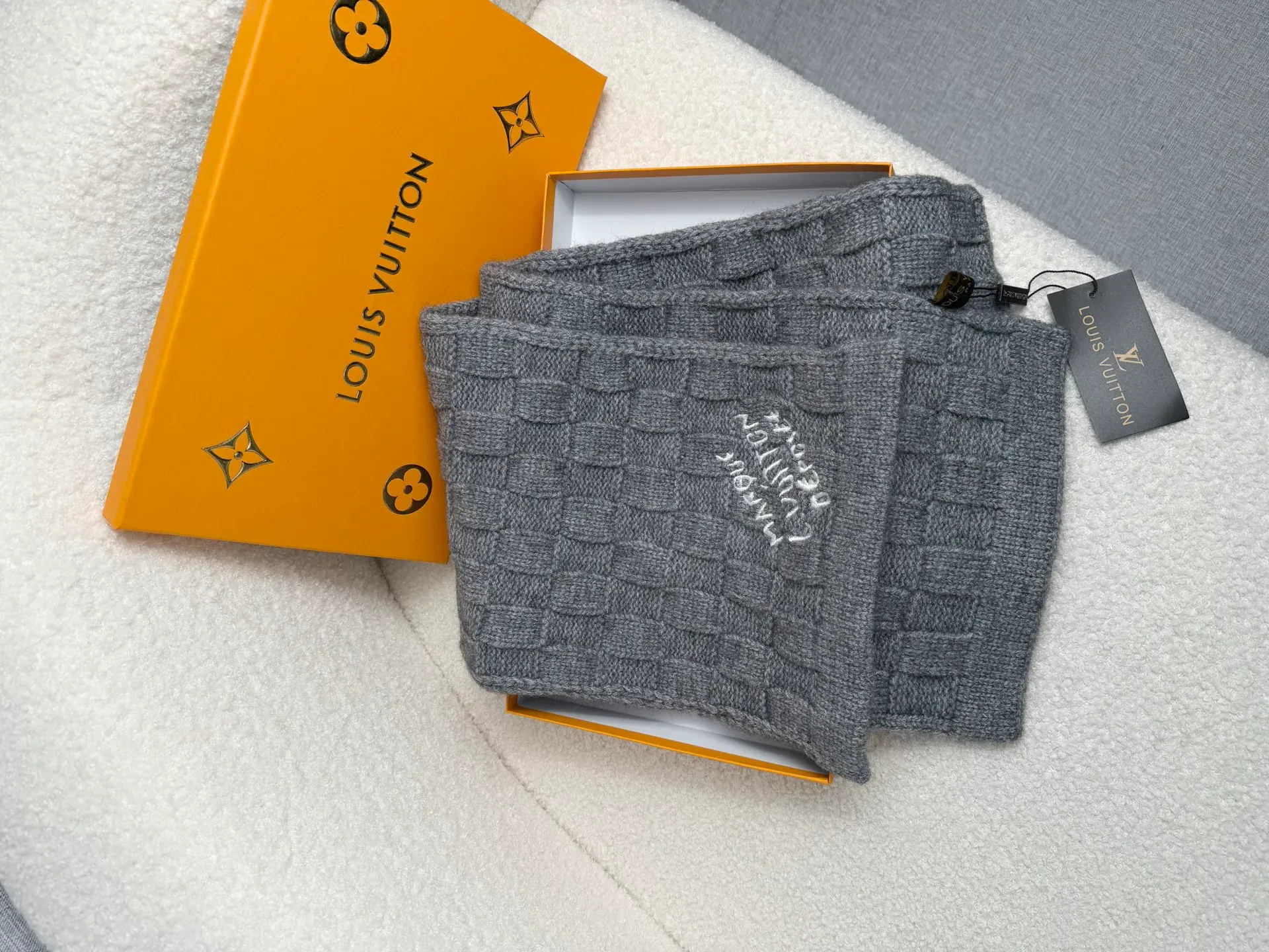 Шарфы Louis Vuitton 101181