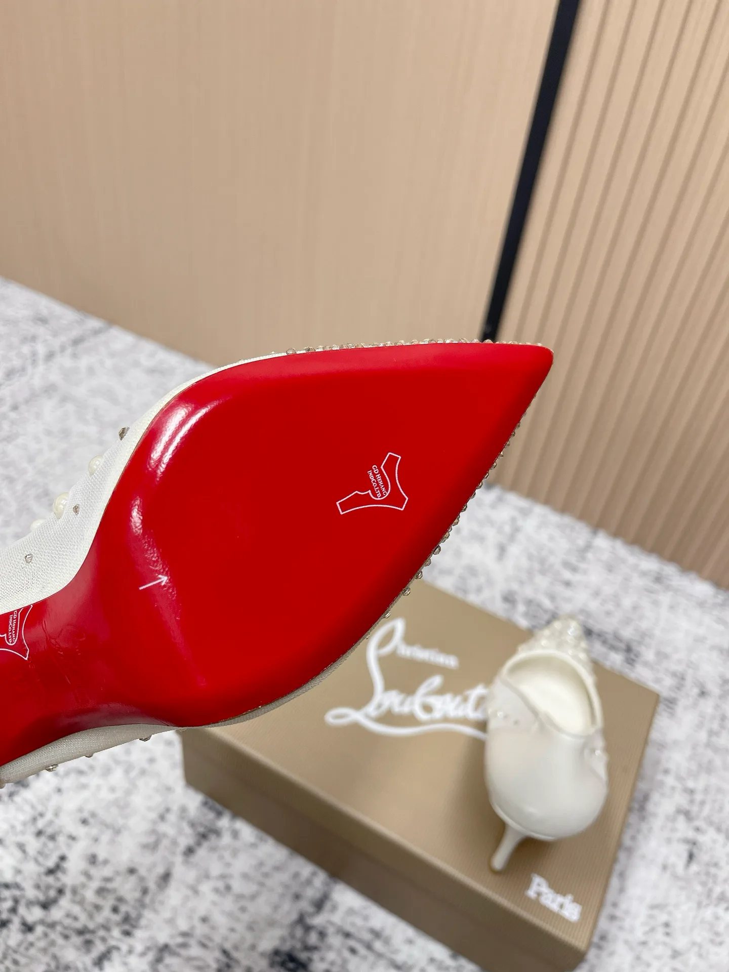 Туфли Женские Christian Louboutin 11946958