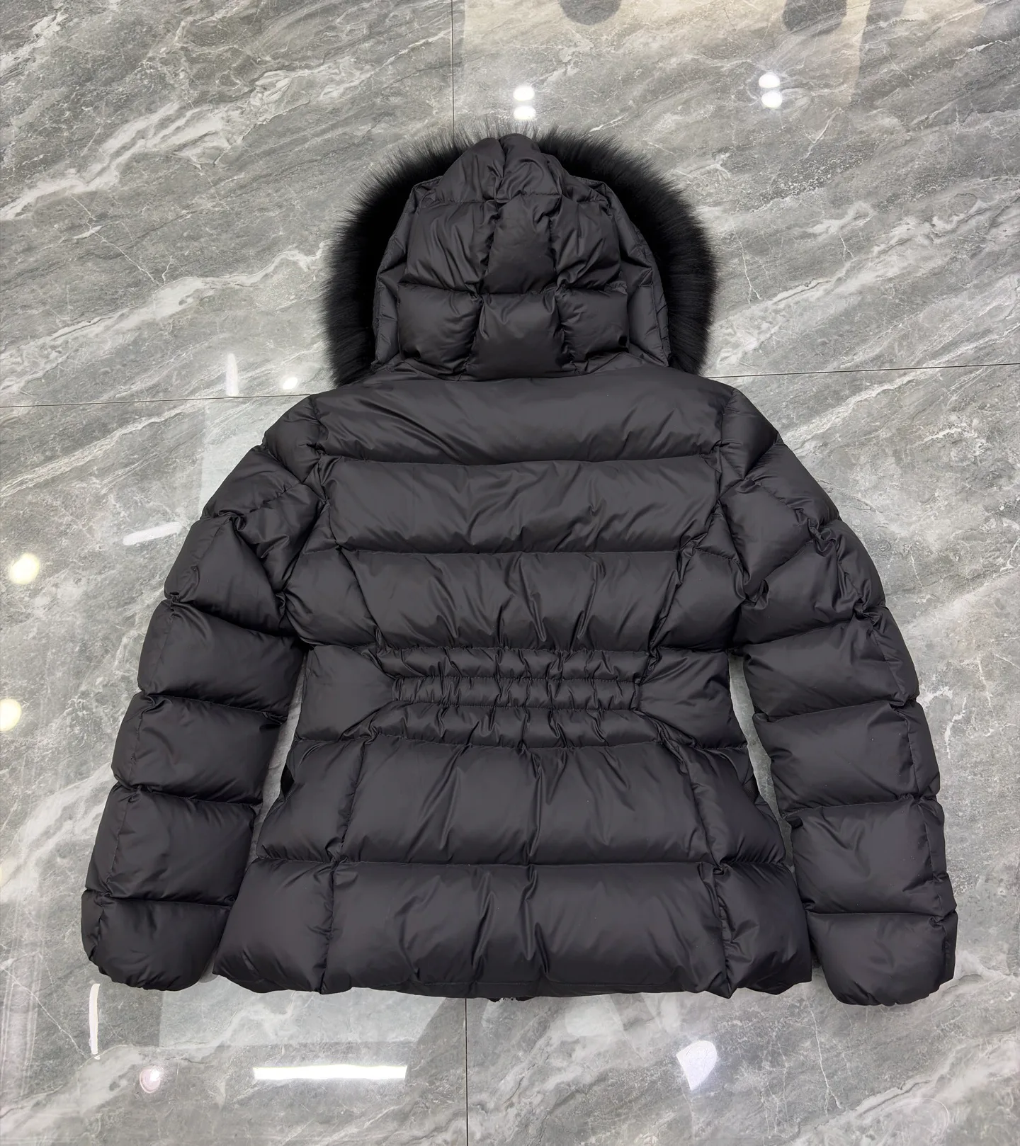 Куртки И Пуховики Женские Moncler 18111723