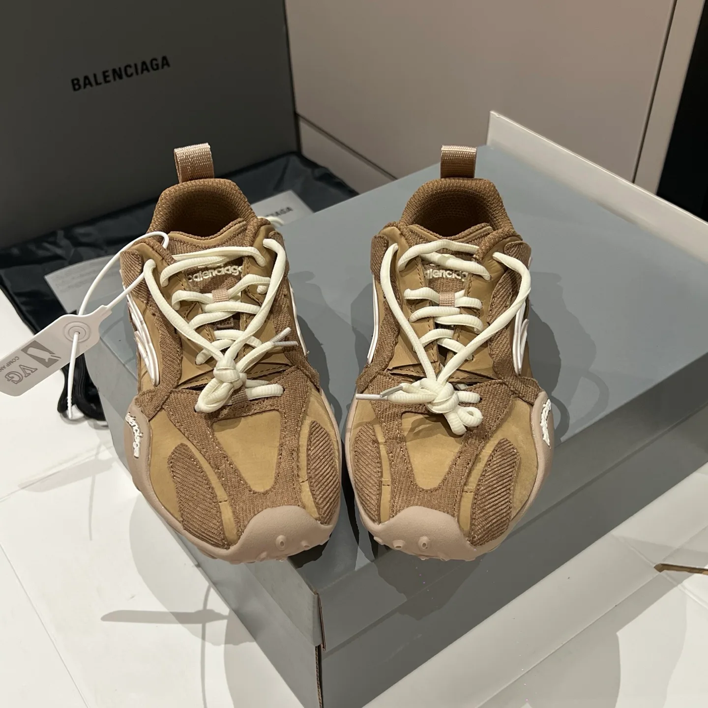Кроссовки Женские Balenciaga 12948697