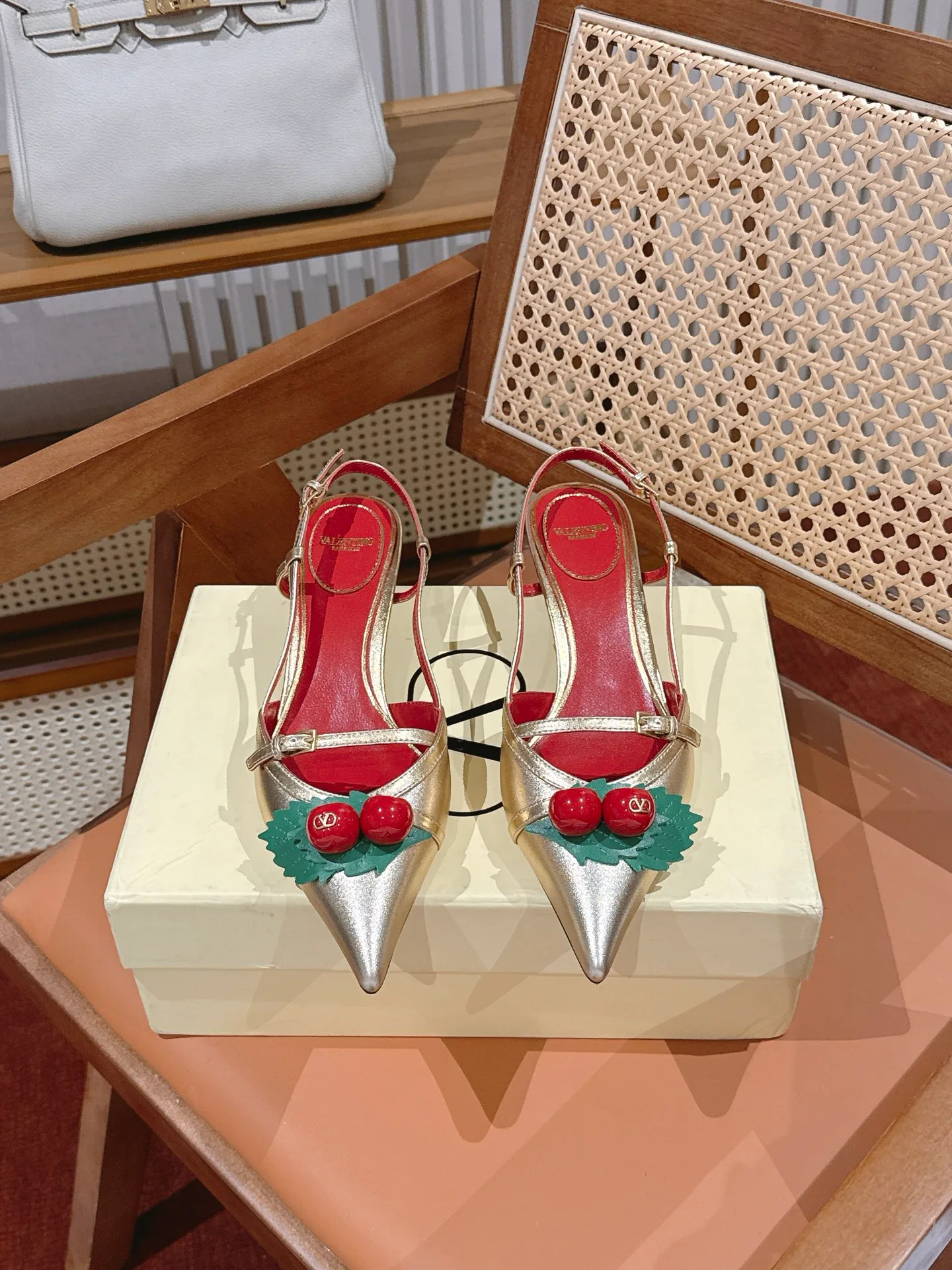Босоножки Женские Valentino 17665580