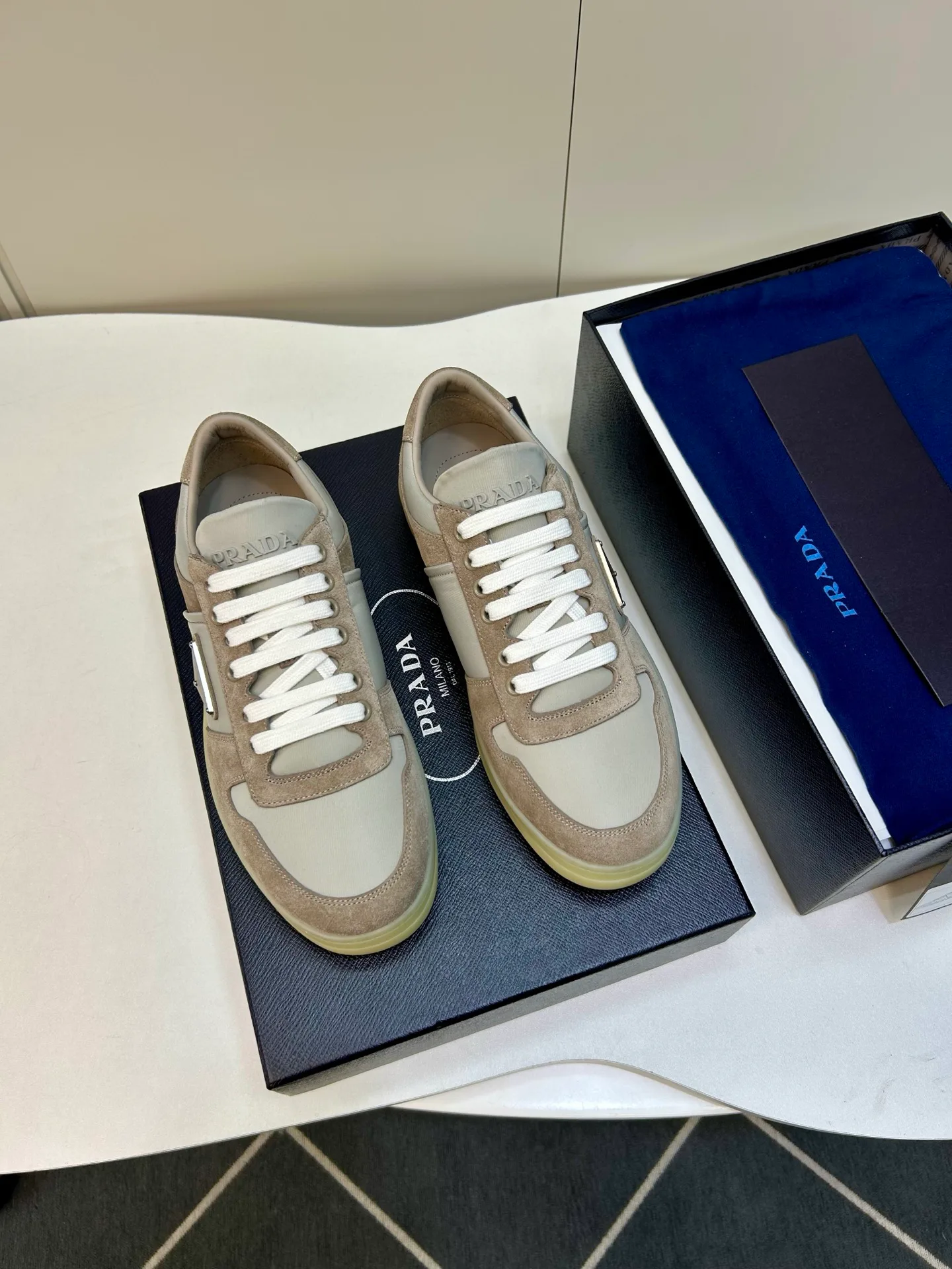 Кроссовки Мужские Prada 18267435