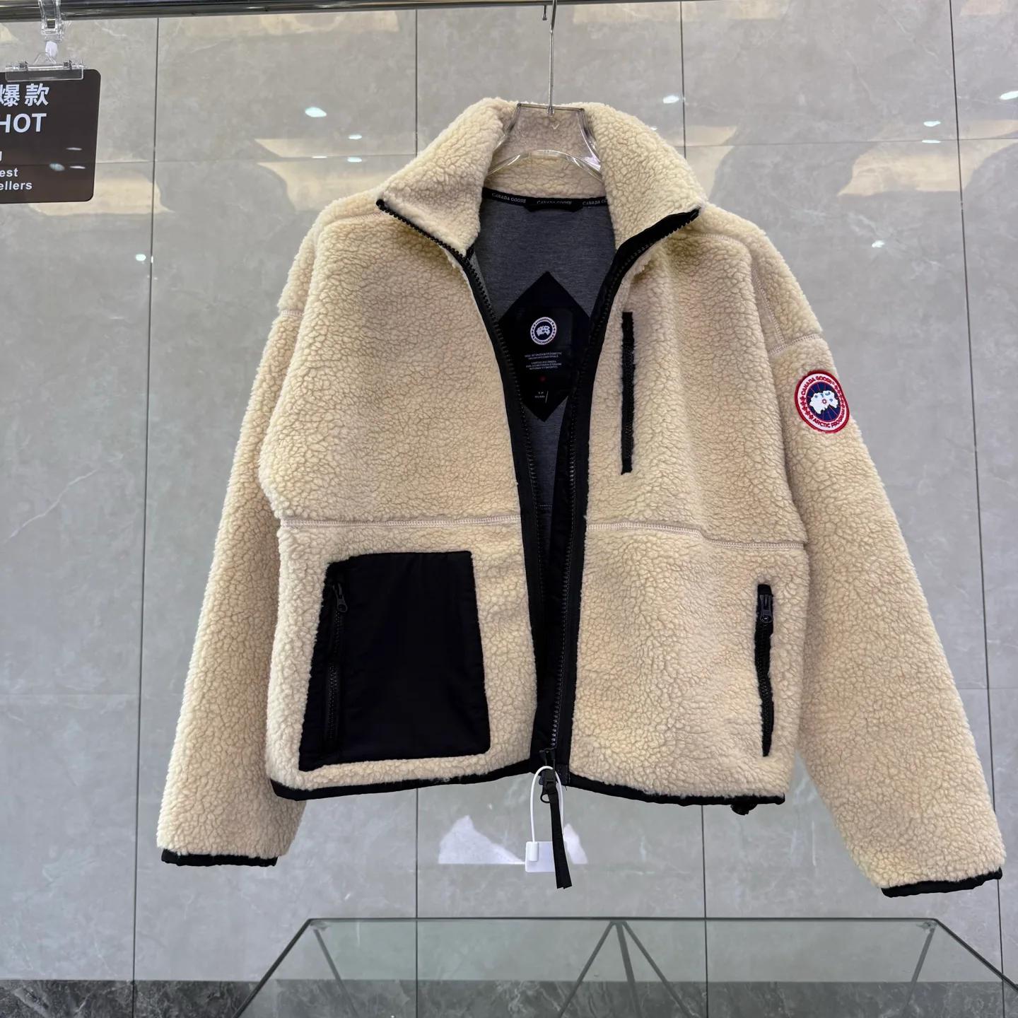 Куртки И Пуховики Женские Canada Goose 18722936