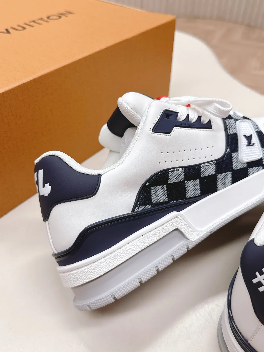 Кроссовки Женские Louis Vuitton 265245