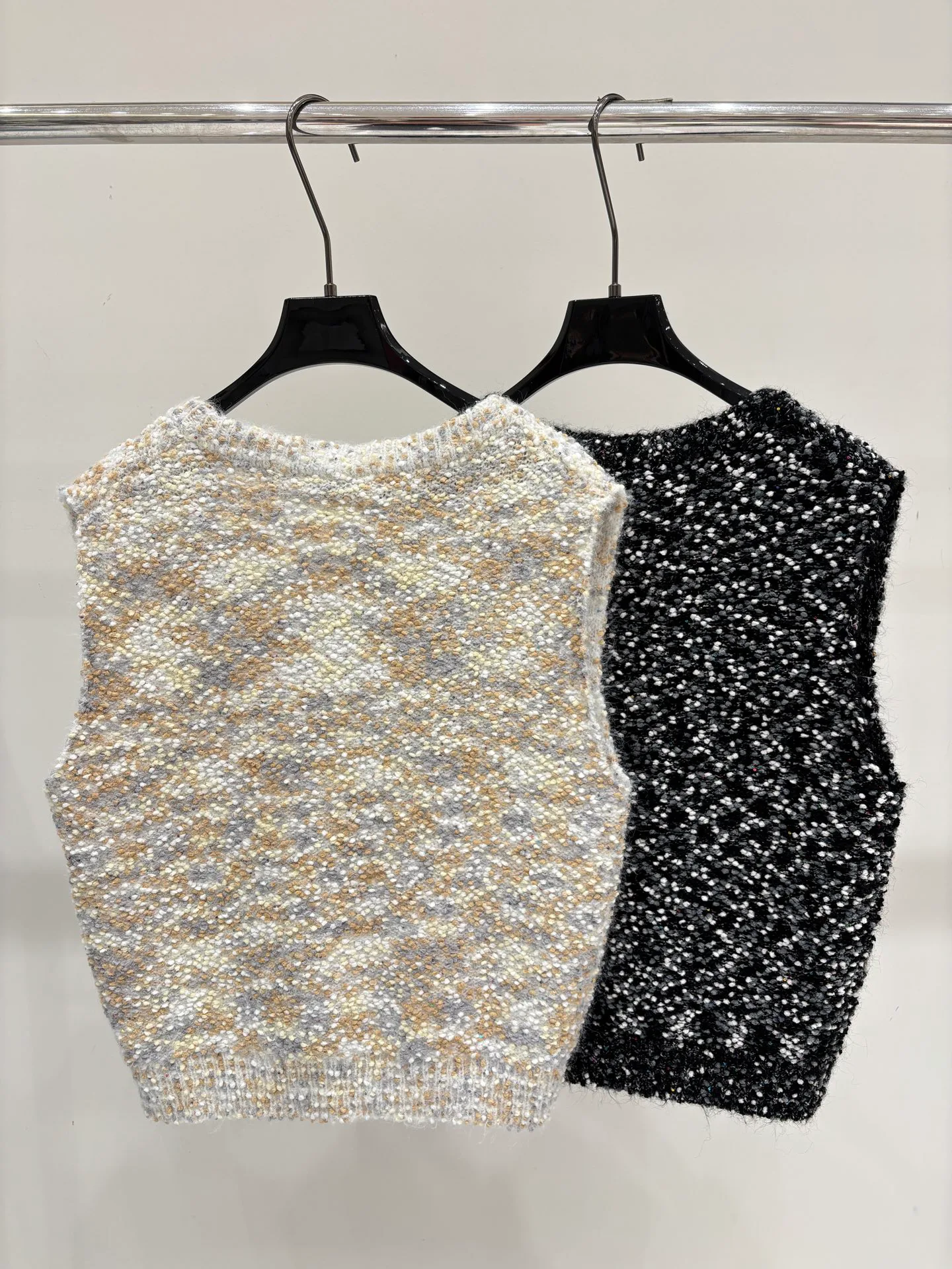 Жилеты Женские Chanel 18137806