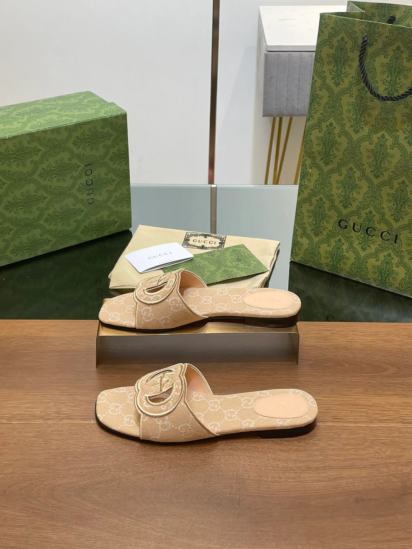 Шлепанцы Женские Gucci 34596