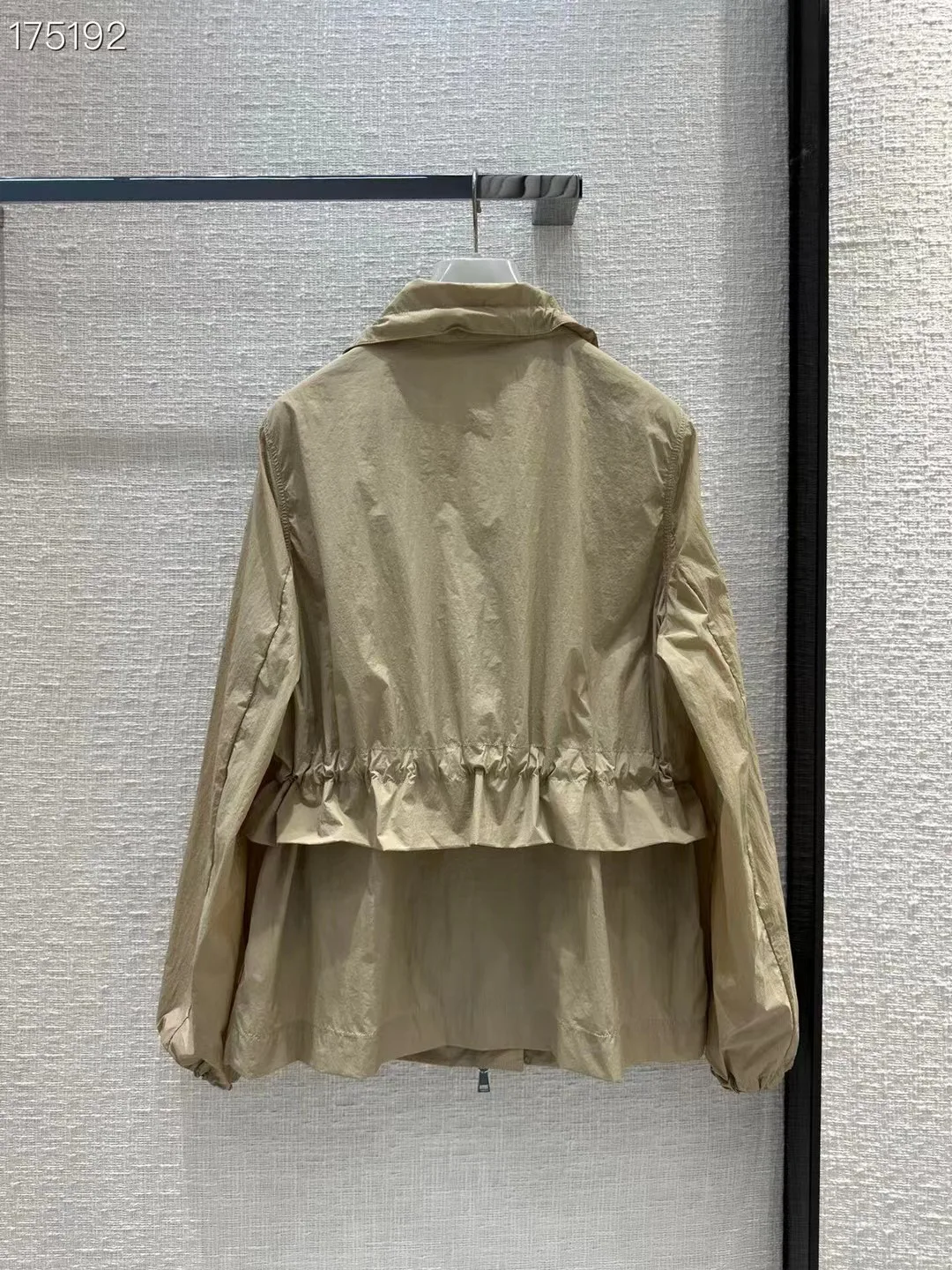 Куртки И Пуховики Женские Moncler 11624076