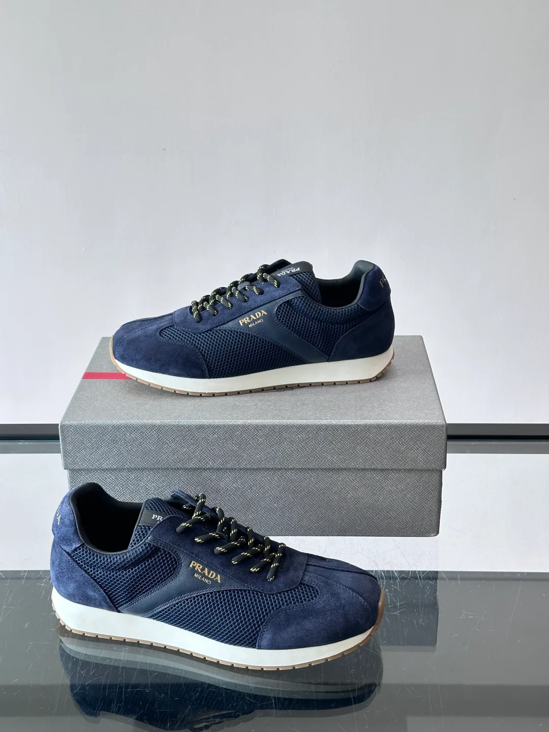 Кроссовки Женские Prada 17349516