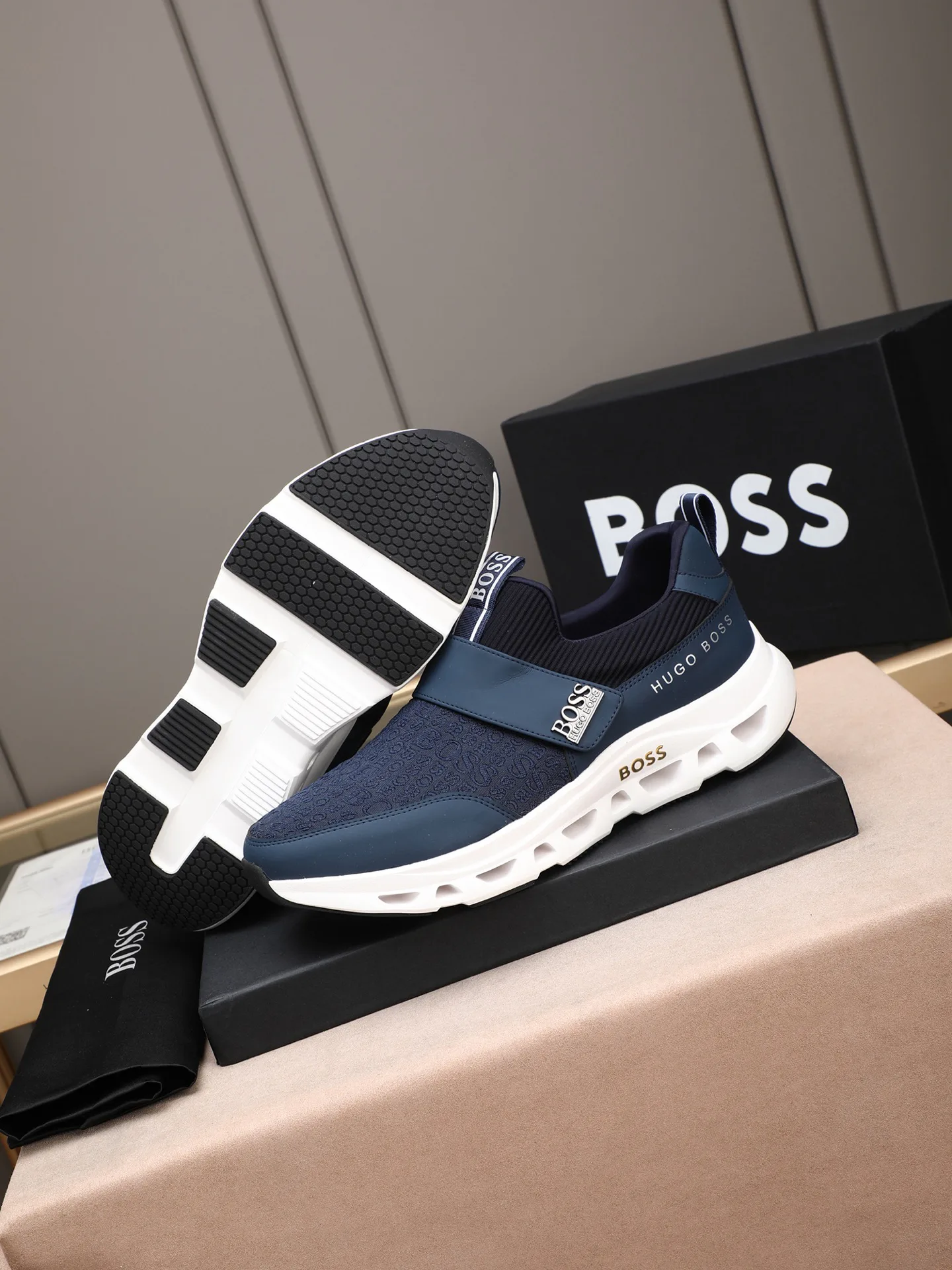 Кроссовки Мужские Hugo Boss 77433