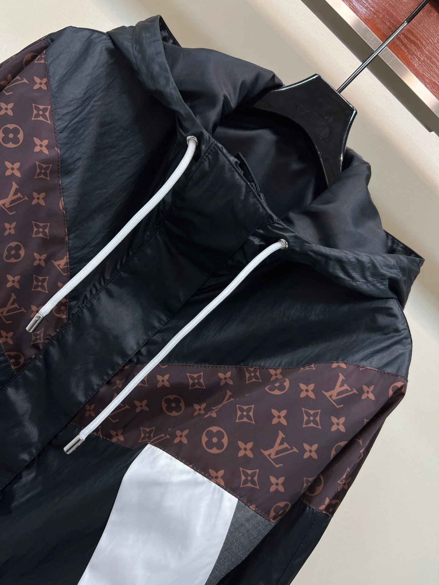 Куртки И Пуховики Женские Louis Vuitton 1886794