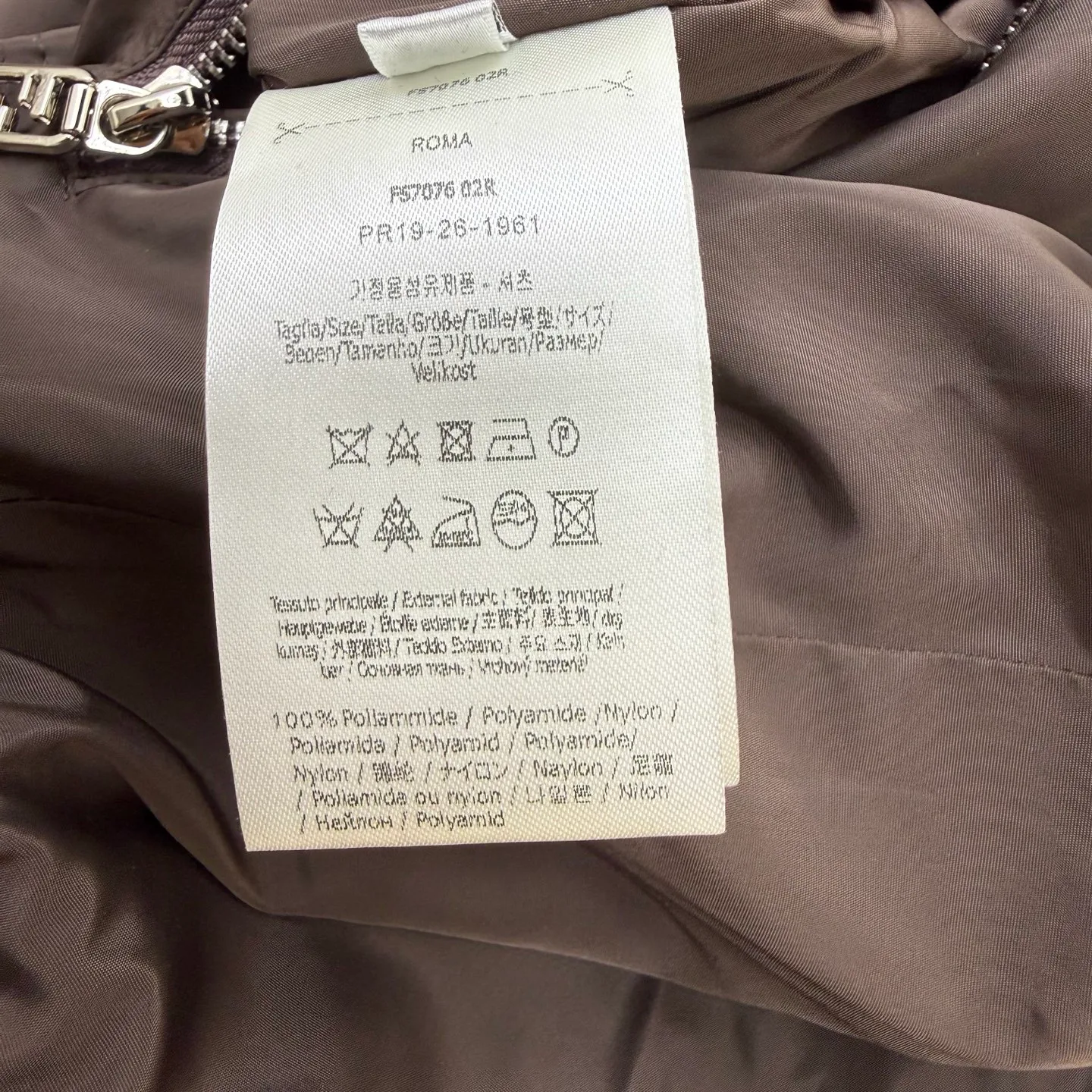 Куртки И Пуховики Женские Fendi 18348249