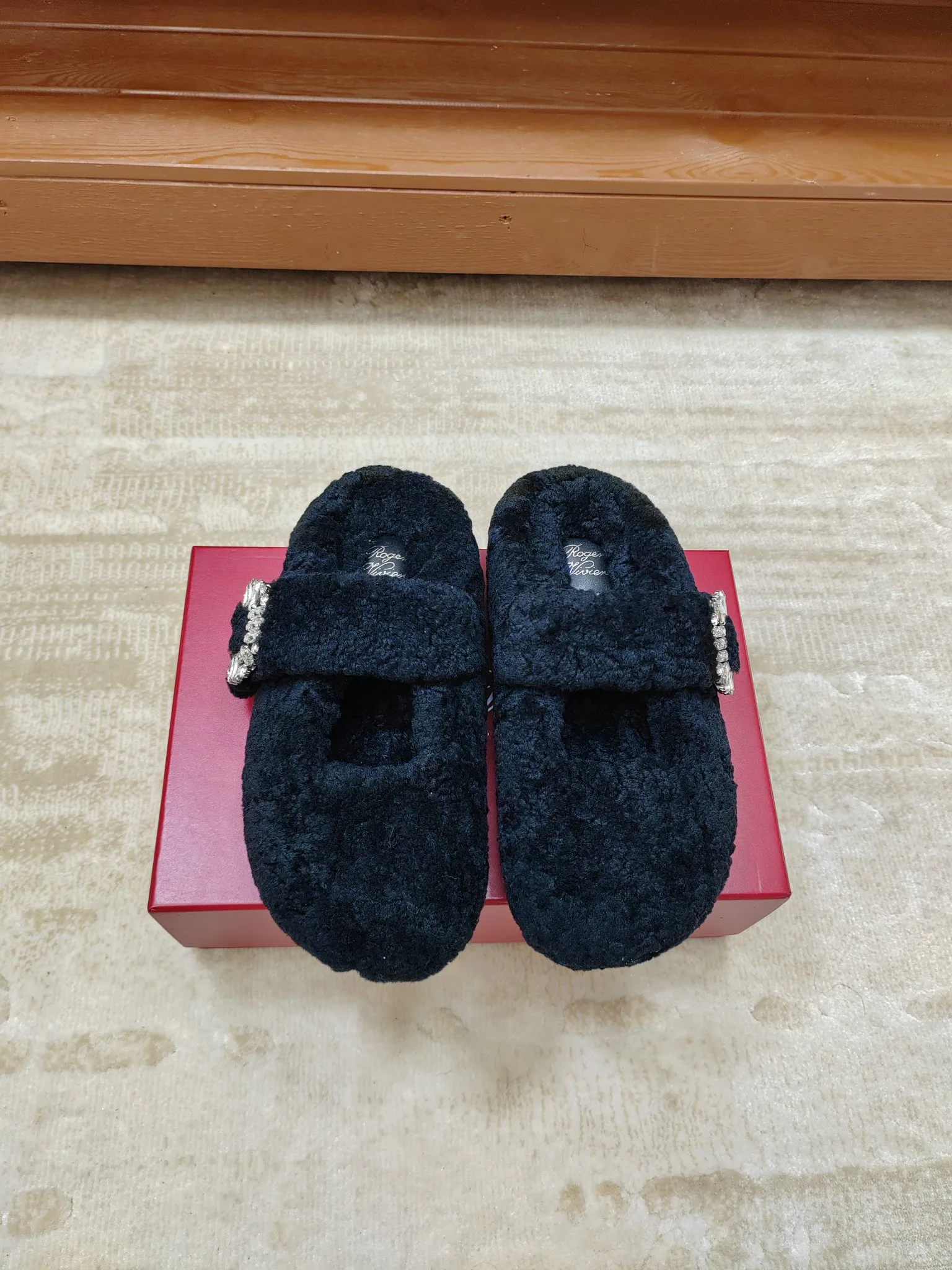 Тапочки Женские Roger Vivier 17852284