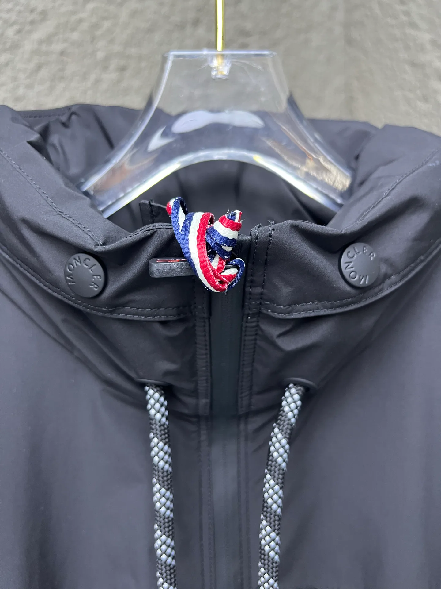 Куртки И Пуховики Женские Moncler 14179695