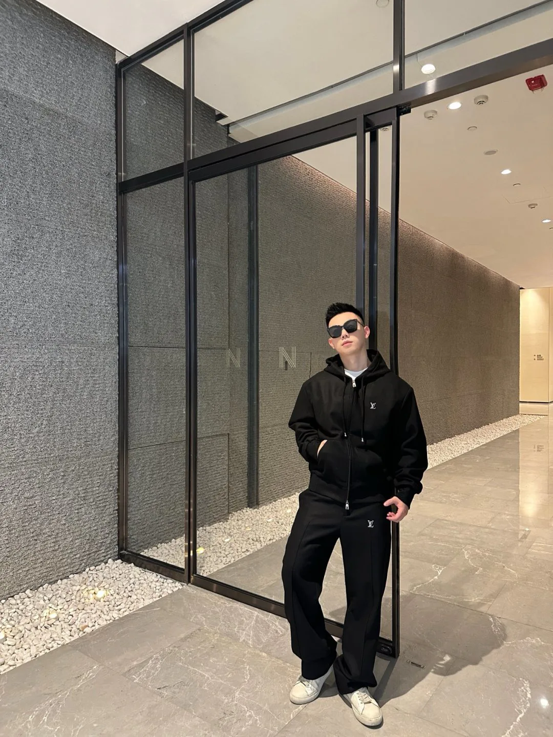 Куртки И Пуховики Мужские Louis Vuitton 17480623