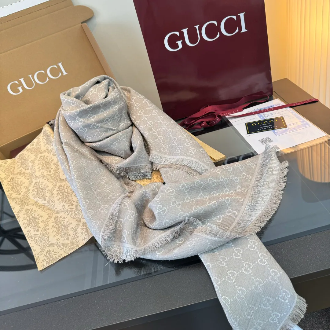 Шарфы Gucci 18275078