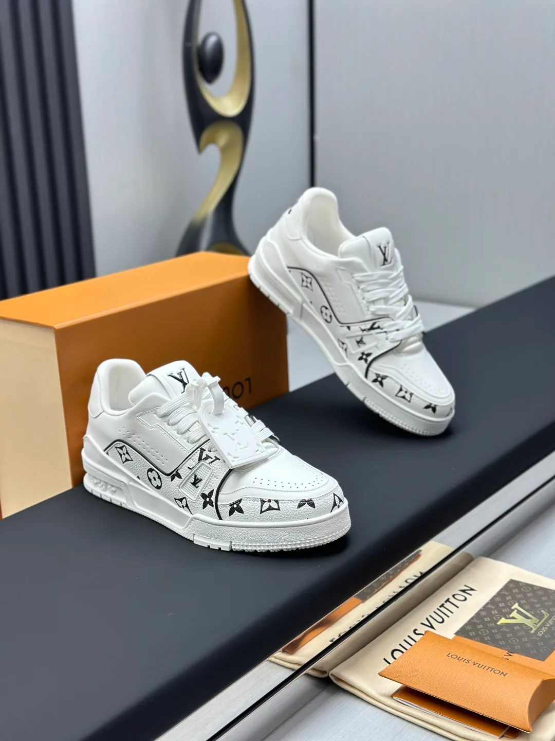 Кроссовки Женские Louis Vuitton 153029