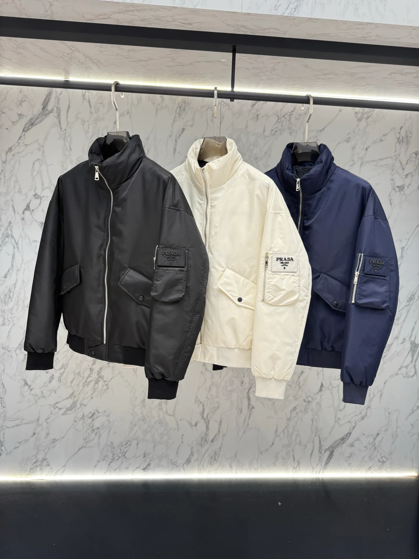 Куртки И Пуховики Женские Prada 18480859