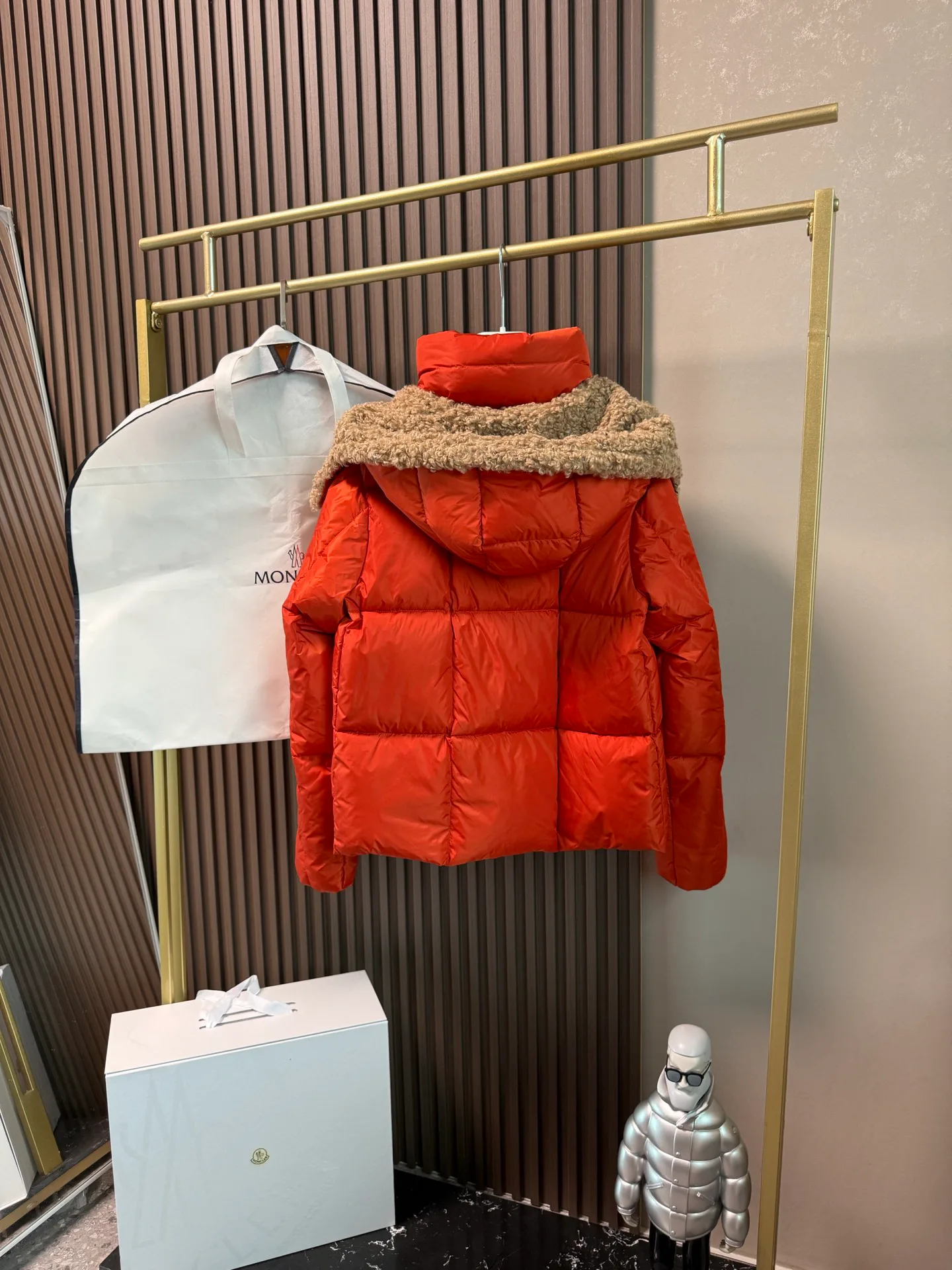 Куртки И Пуховики Женские Moncler 18825235