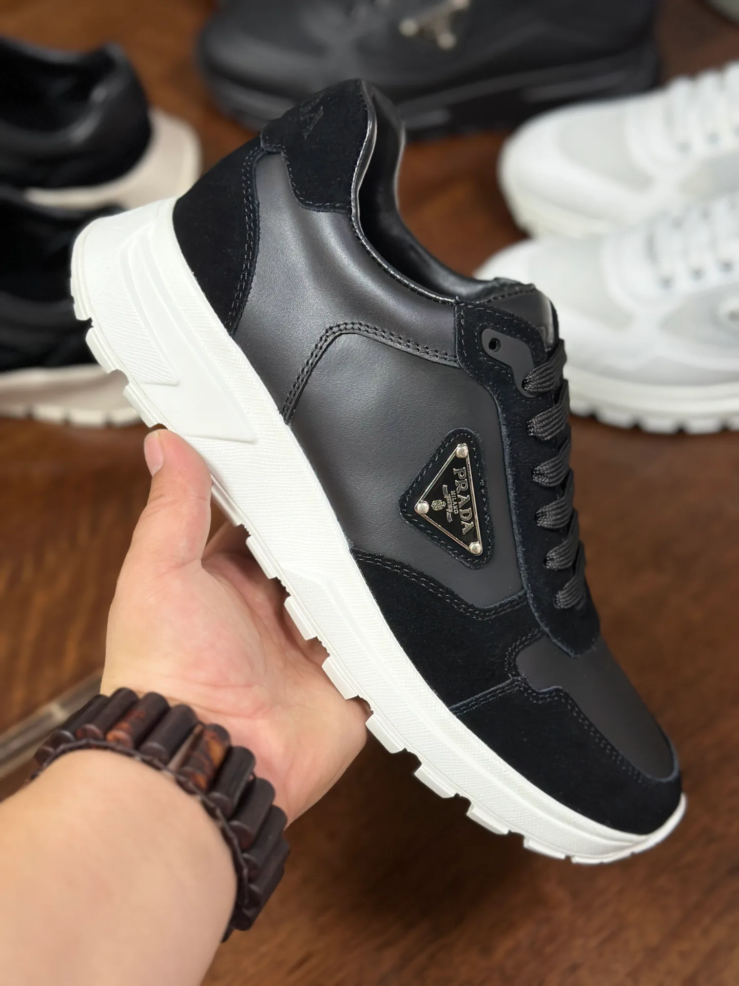 Кроссовки Женские Prada 18708340