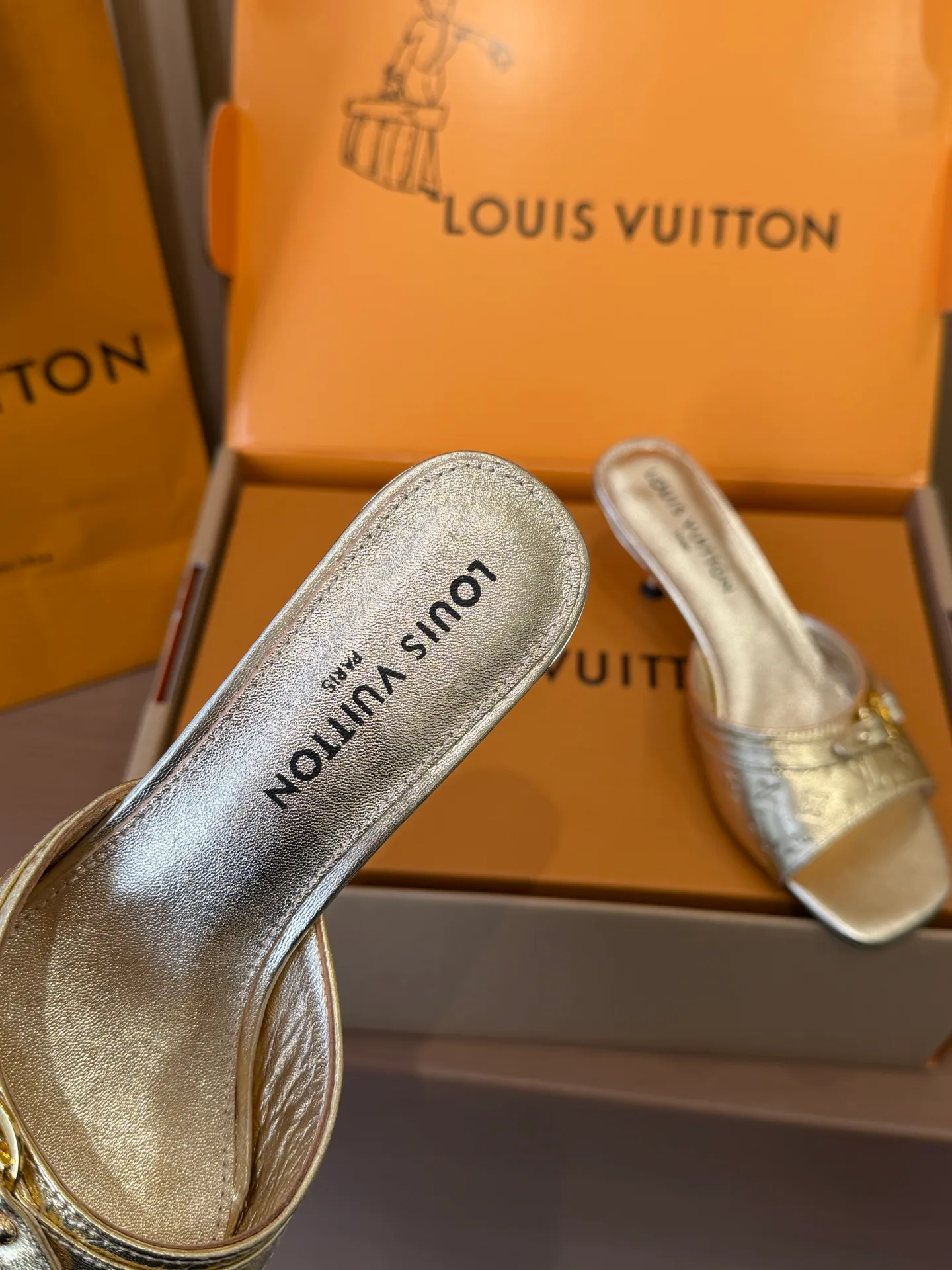 Босоножки Женские Louis Vuitton 796118