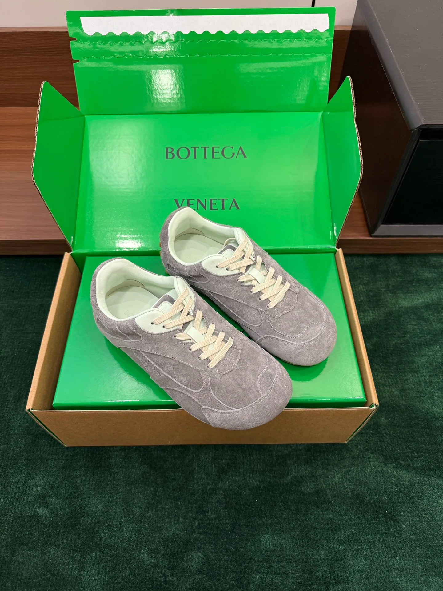 Кроссовки Женские Bottega Veneta 17386198