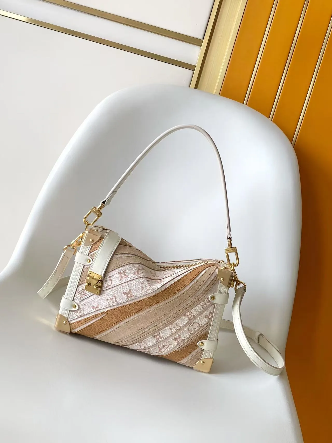 Классические Сумки Женские Louis Vuitton 17796569
