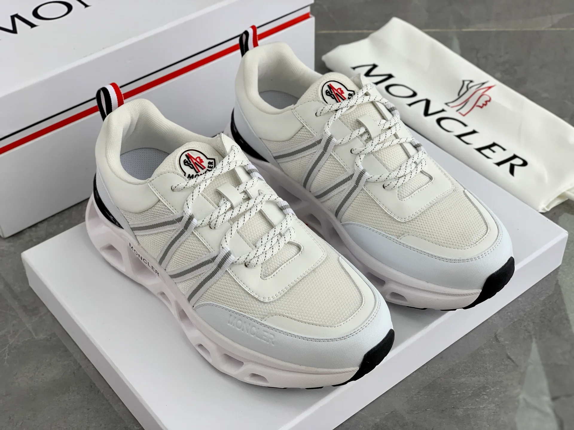 Кроссовки Женские Moncler 228623