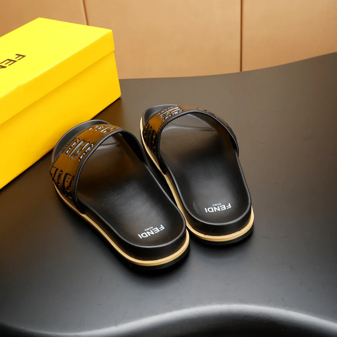 Шлепанцы Женские Fendi 1681709