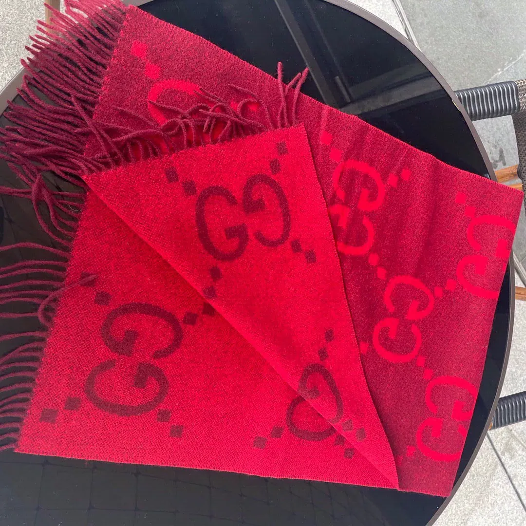 Шарфы Gucci 5429