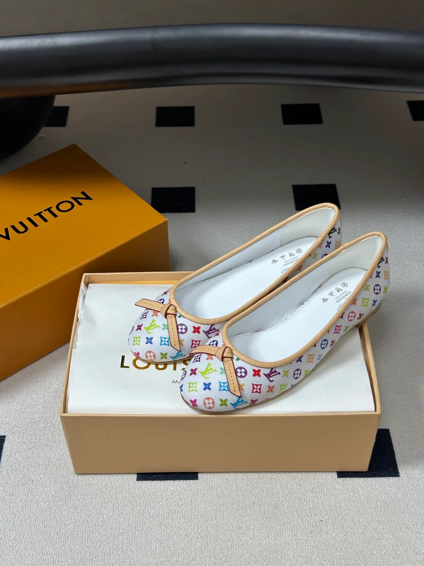 Балетки Женские Louis Vuitton 18049410