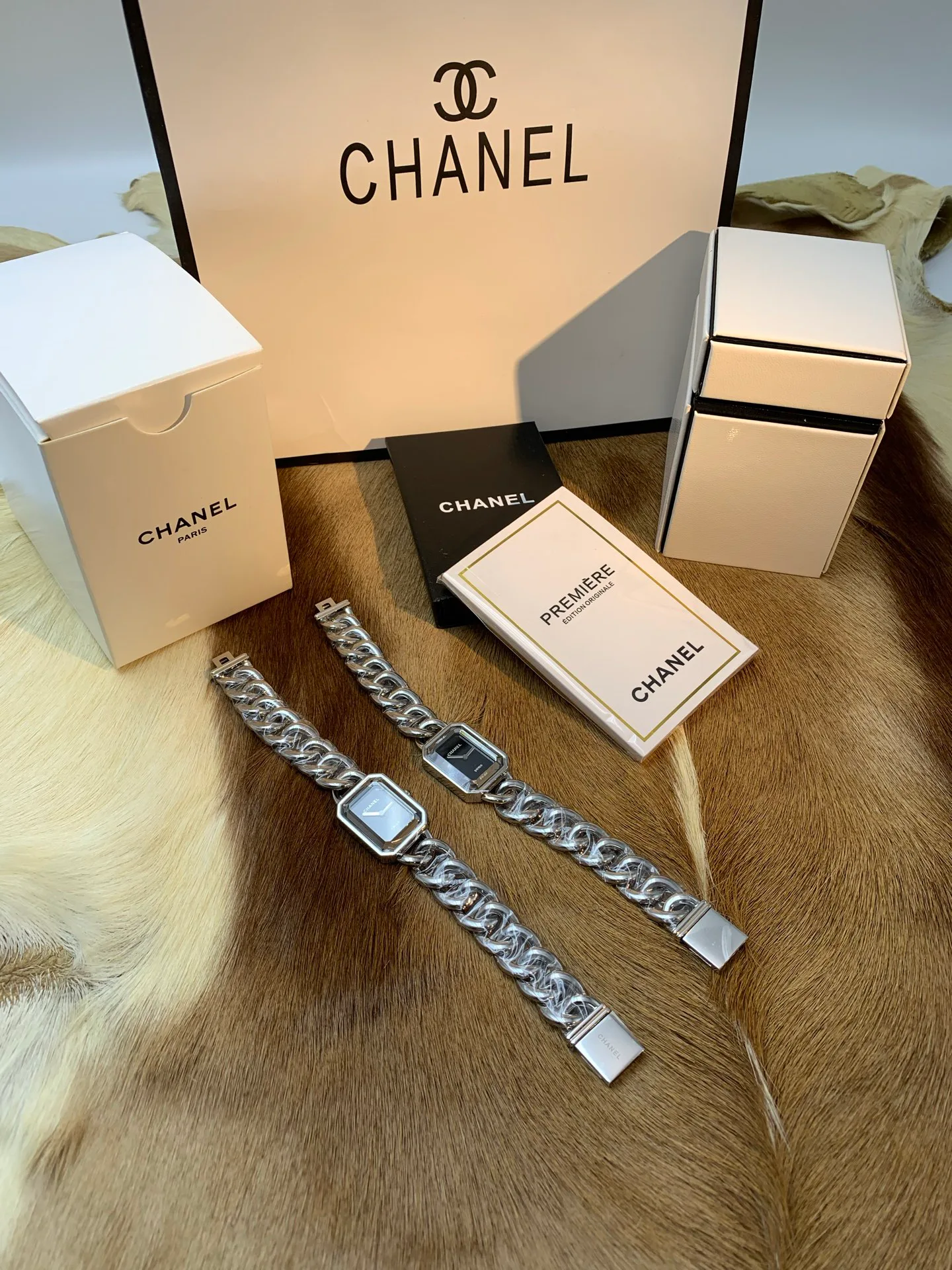 Часы Женские Chanel 11637397