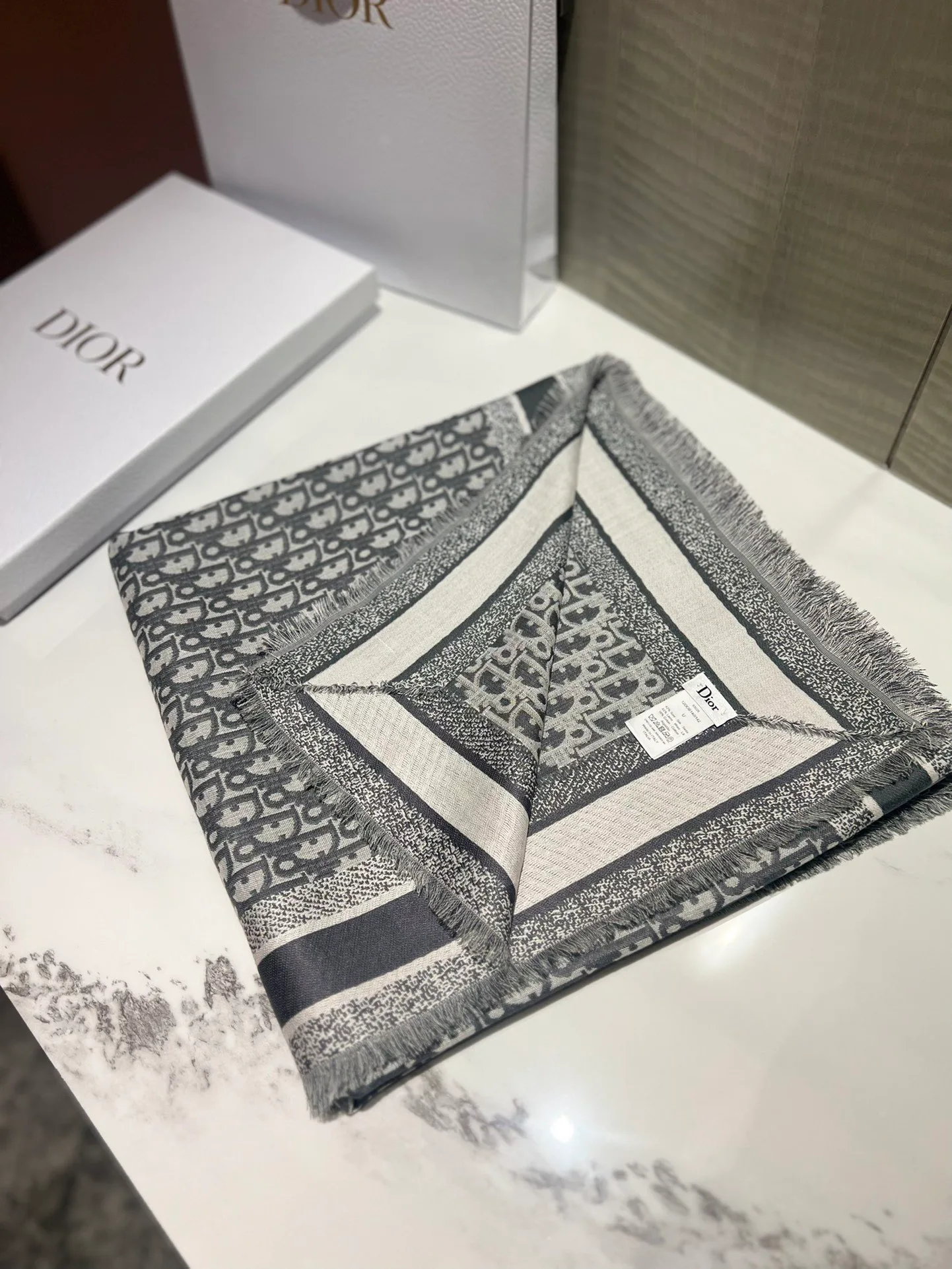 Шарфы Christian Dior 18507324