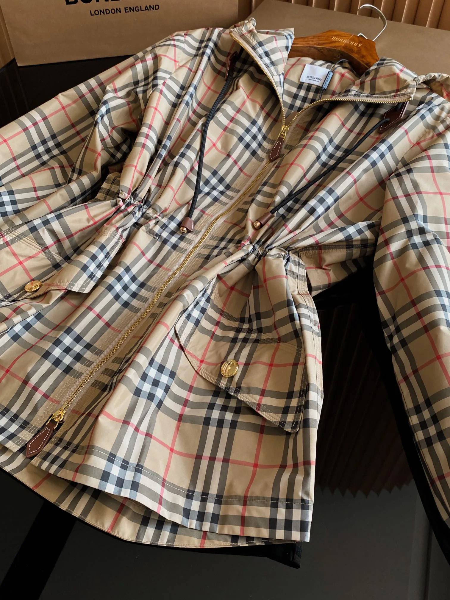 Куртки И Пуховики Женские Burberry 11862596