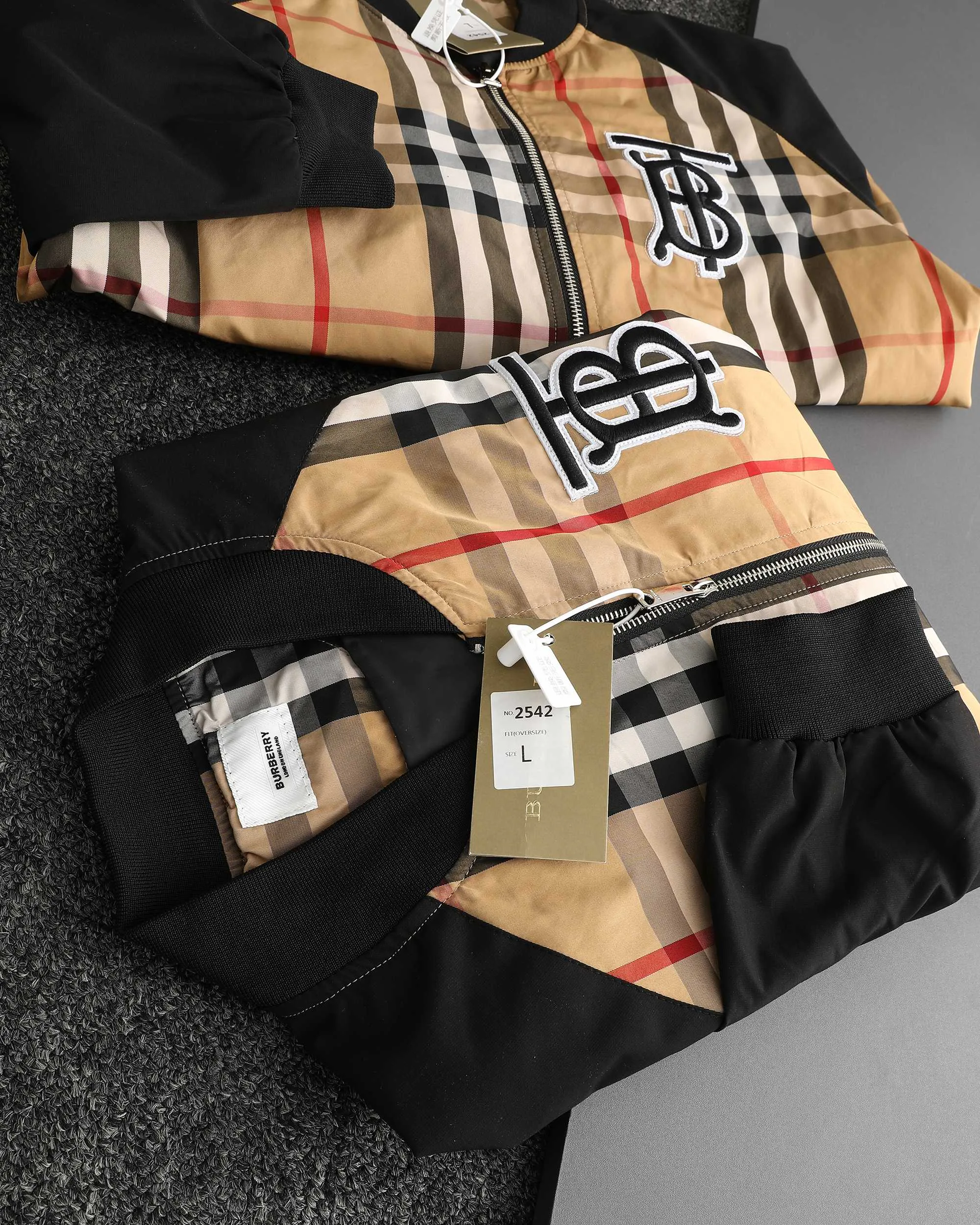 Куртки И Пуховики Мужские Burberry 11523531
