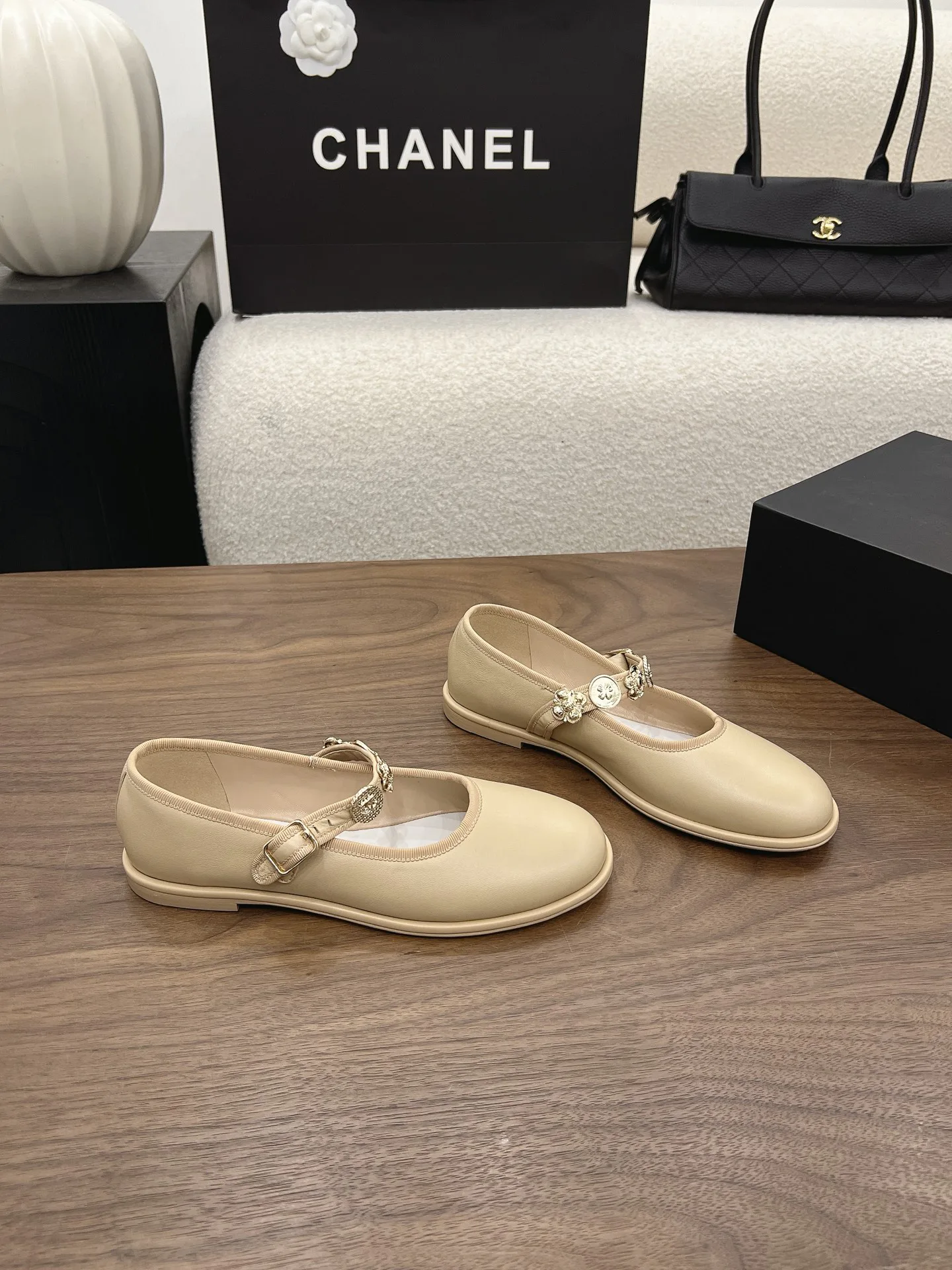 Туфли Женские Chanel 17303650