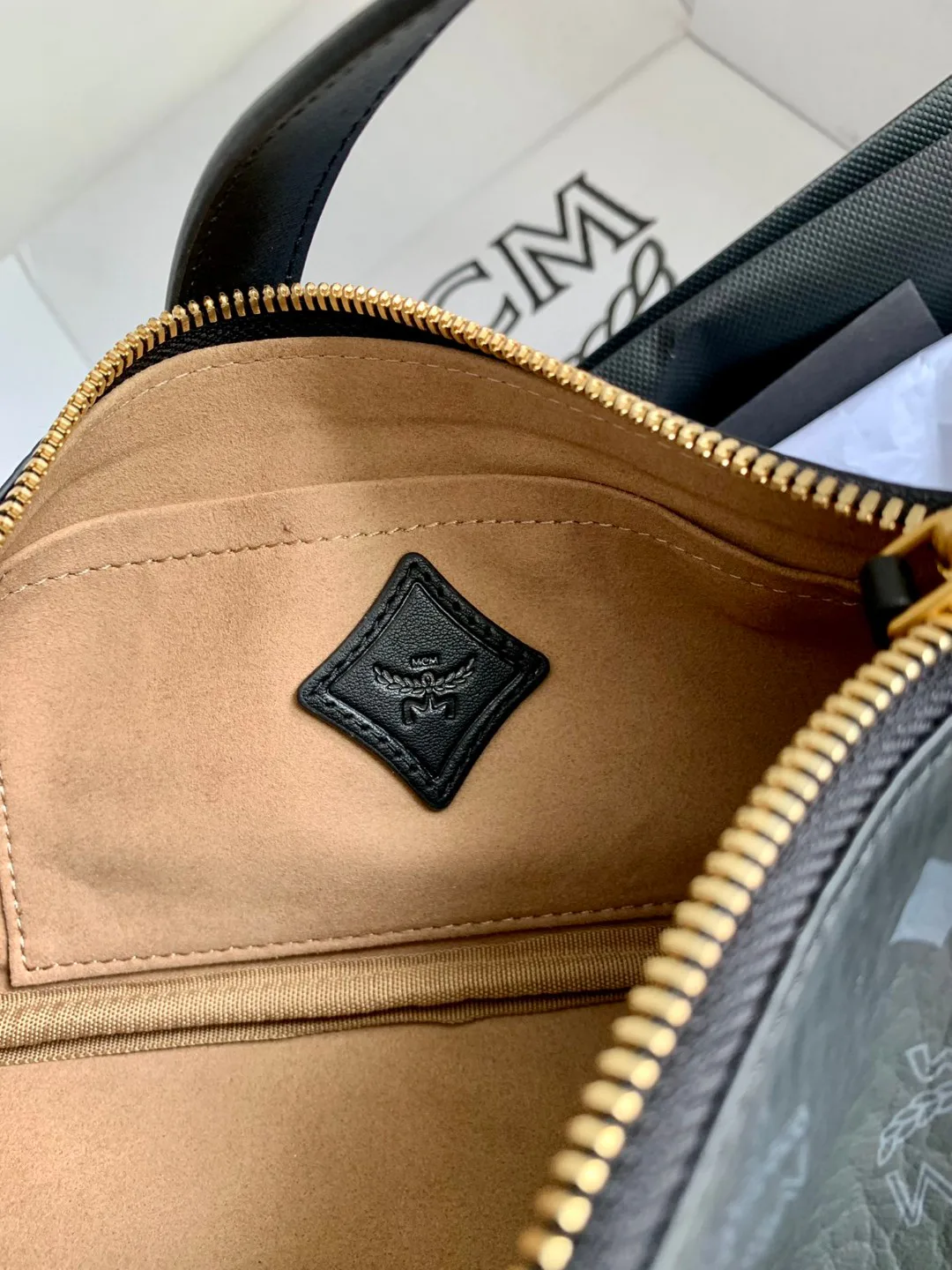 Сумки На Ремне Женские Mcm 10017844