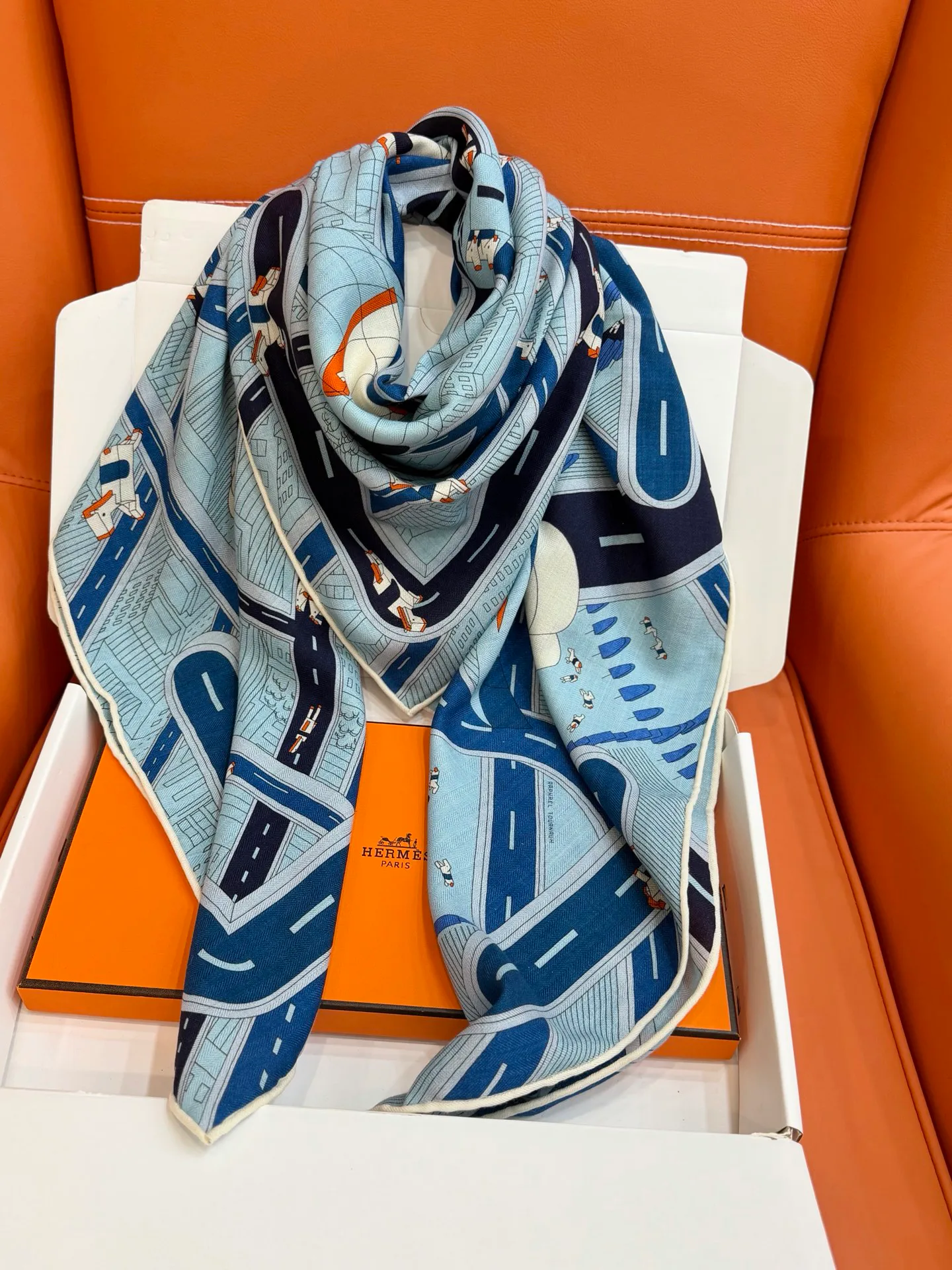 Платки Hermes 17991396