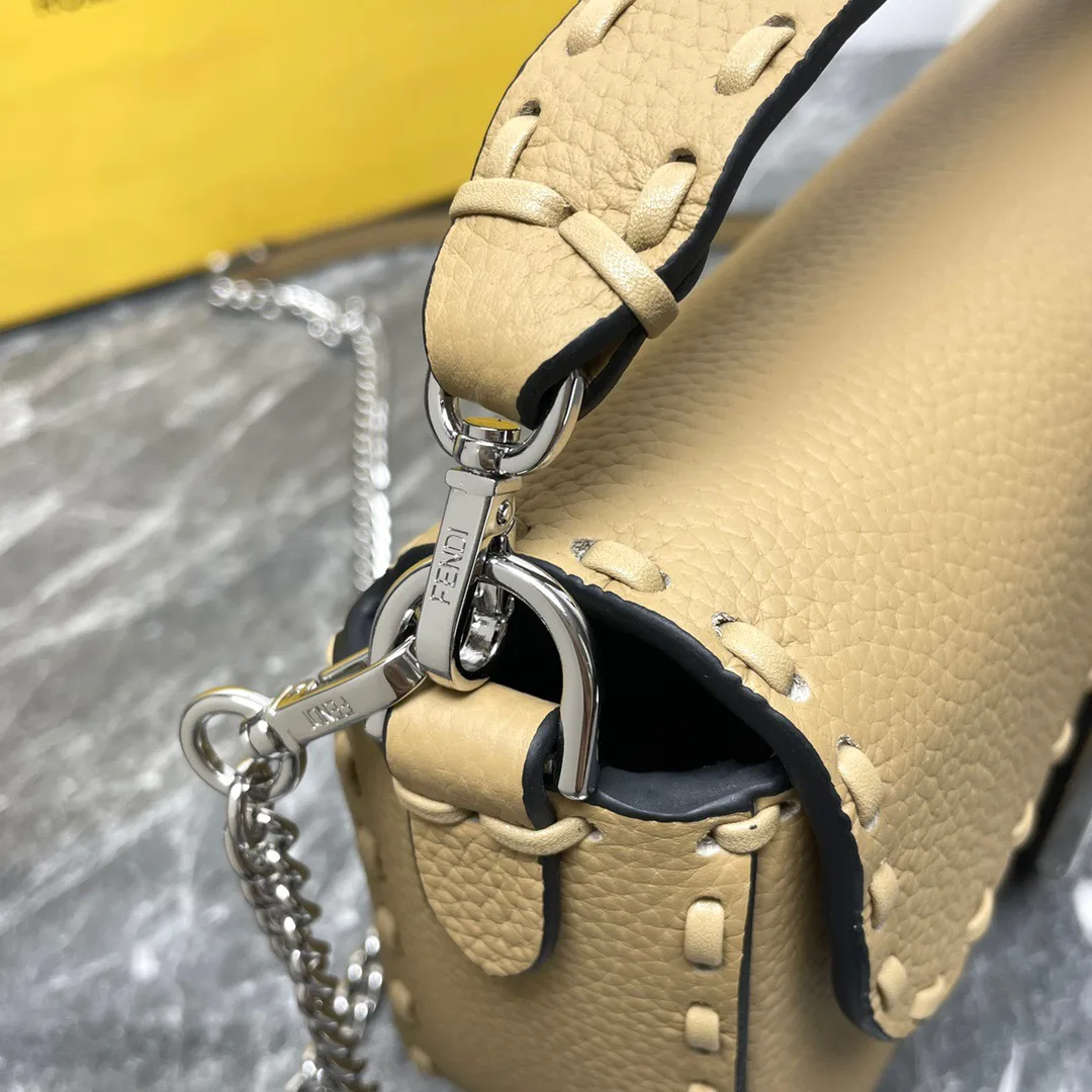 Классические Сумки Женские Fendi 12718230