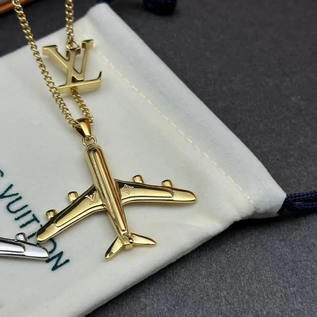 Бижутерия Louis Vuitton 82175