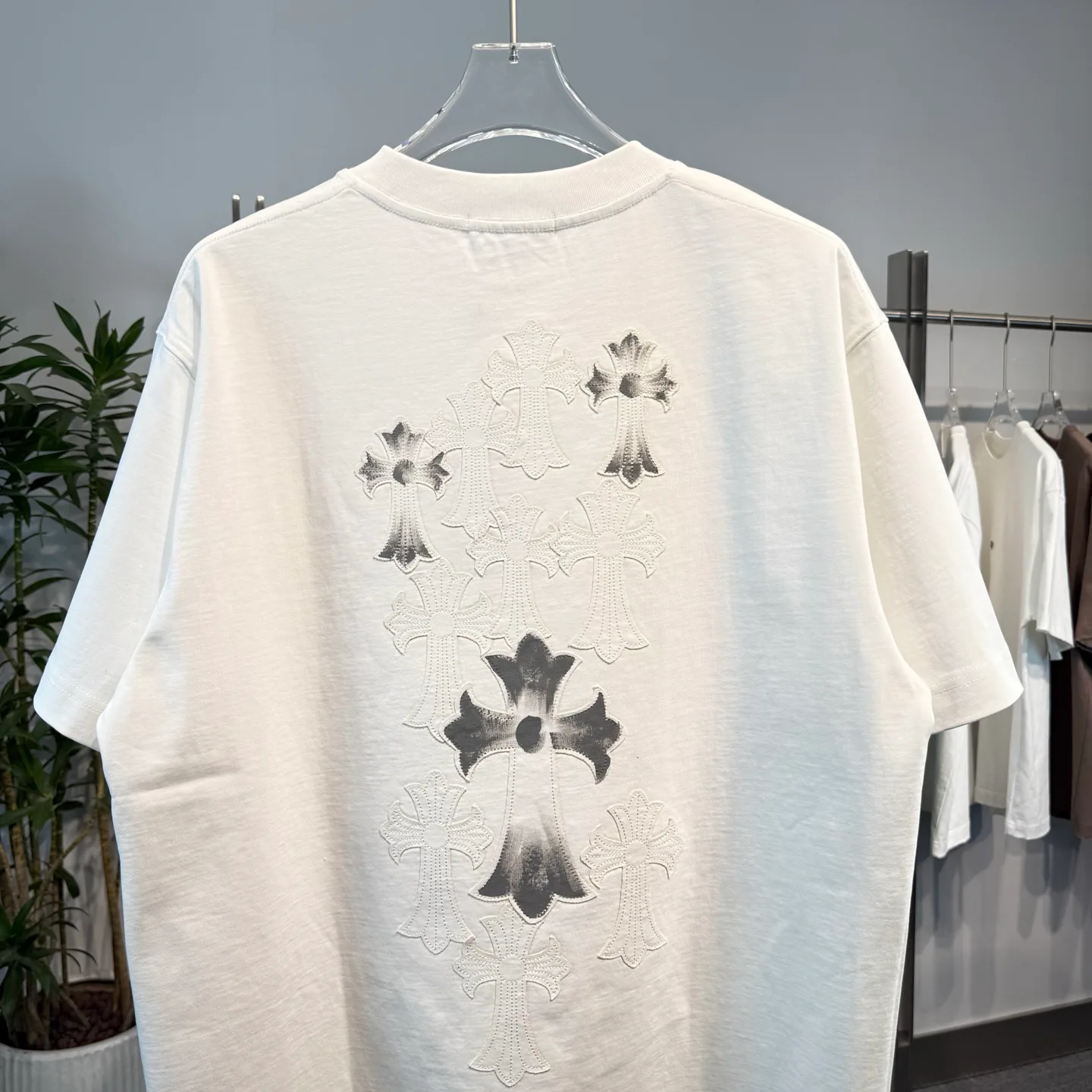 Футболки Женские Chrome Hearts 5059350