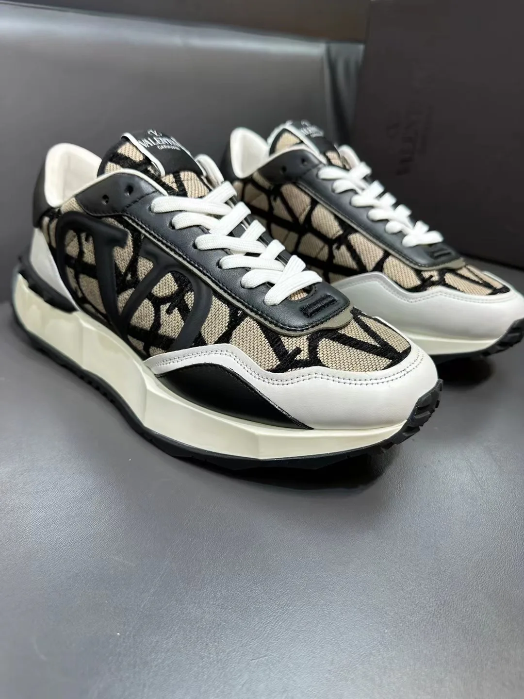 Кроссовки Мужские Valentino 32810