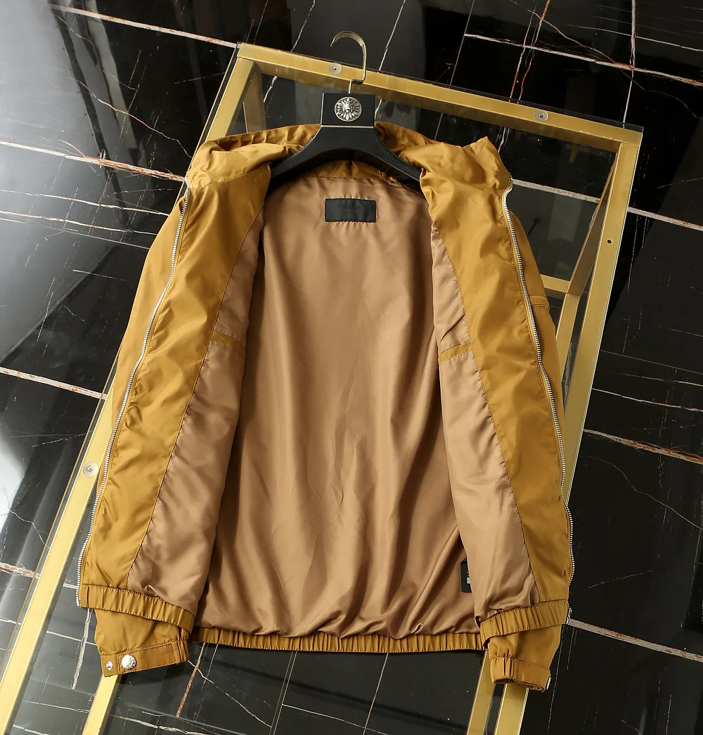 Куртки И Пуховики Мужские Prada 3874