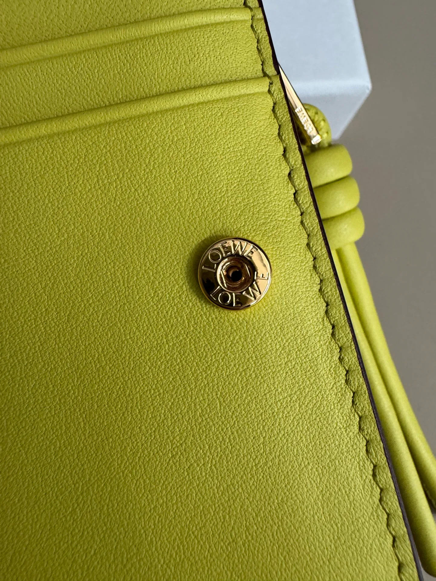 Клатчи Женские Loewe 18906584