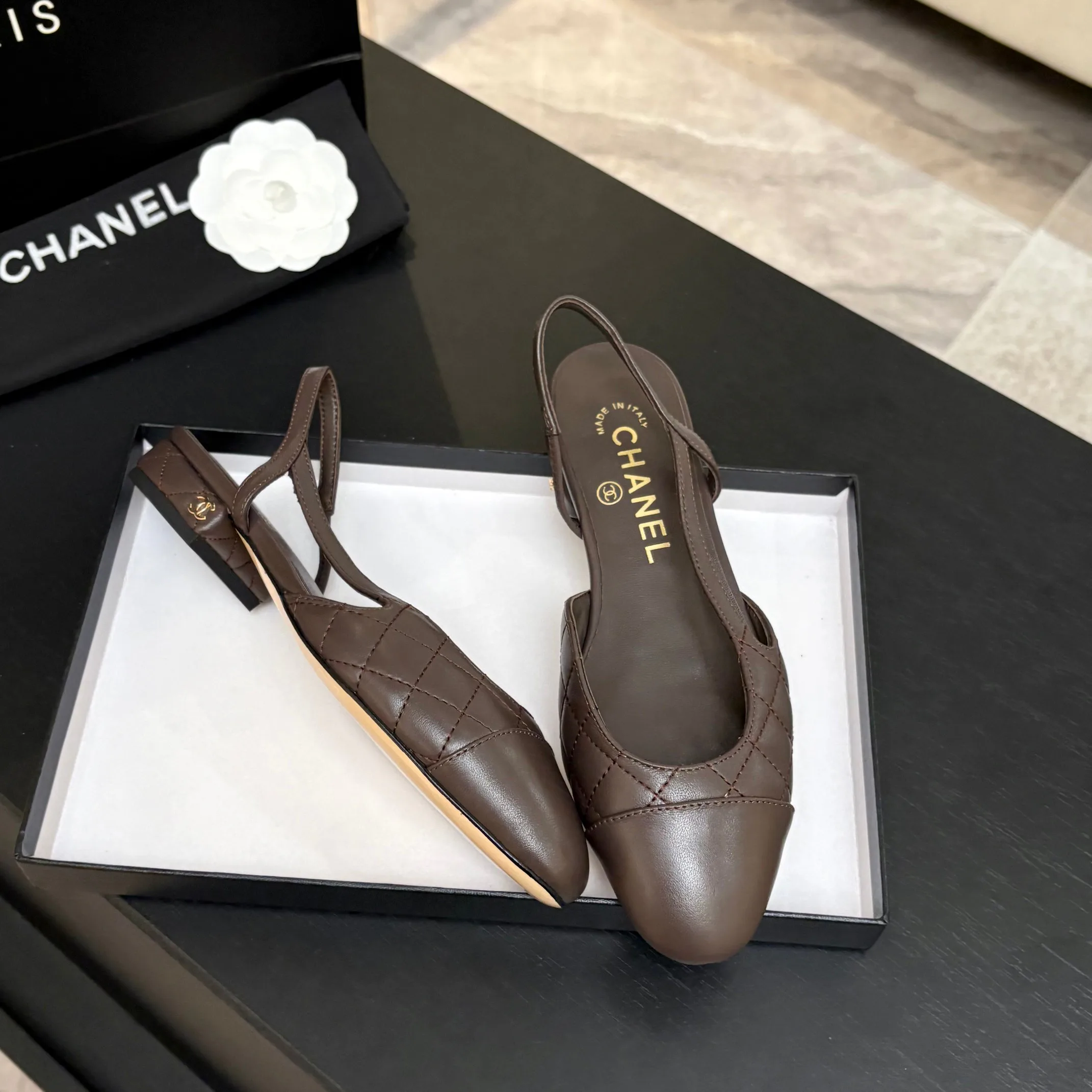 Босоножки Женские Chanel 17730814