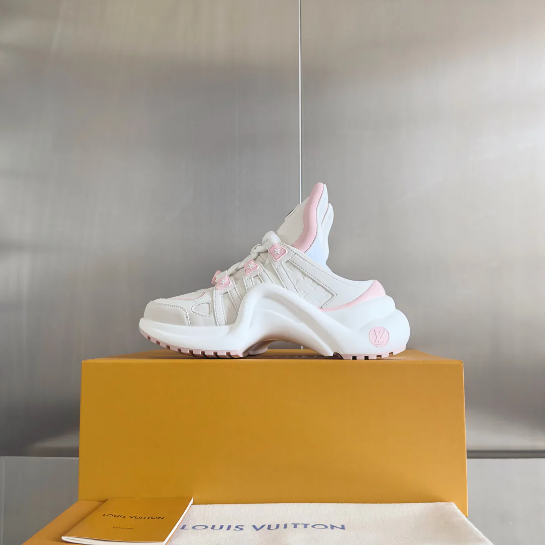 Кроссовки Женские Louis Vuitton 10273367