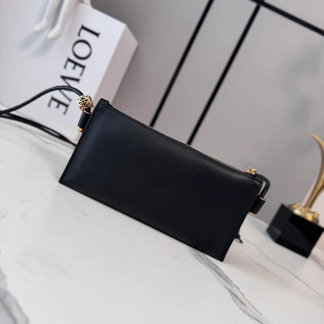 Клатчи Женские Loewe 11939131