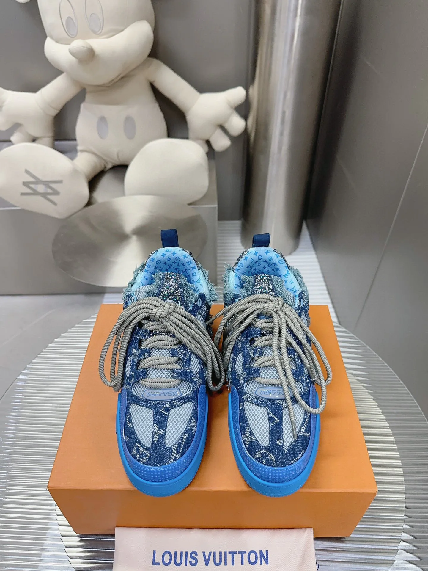 Кеды Женские Louis Vuitton 11250515
