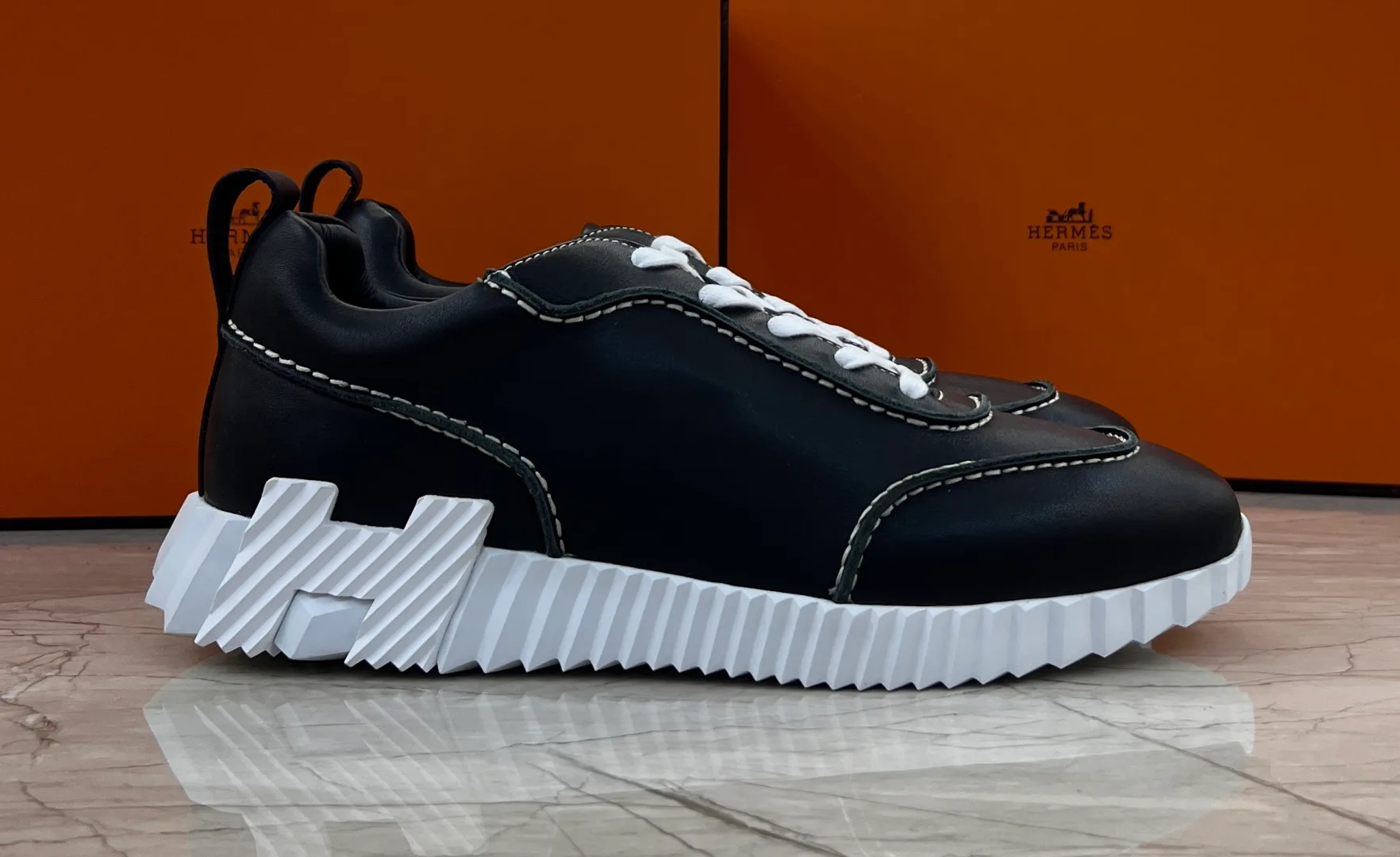 Кроссовки Женские Hermes 18679644
